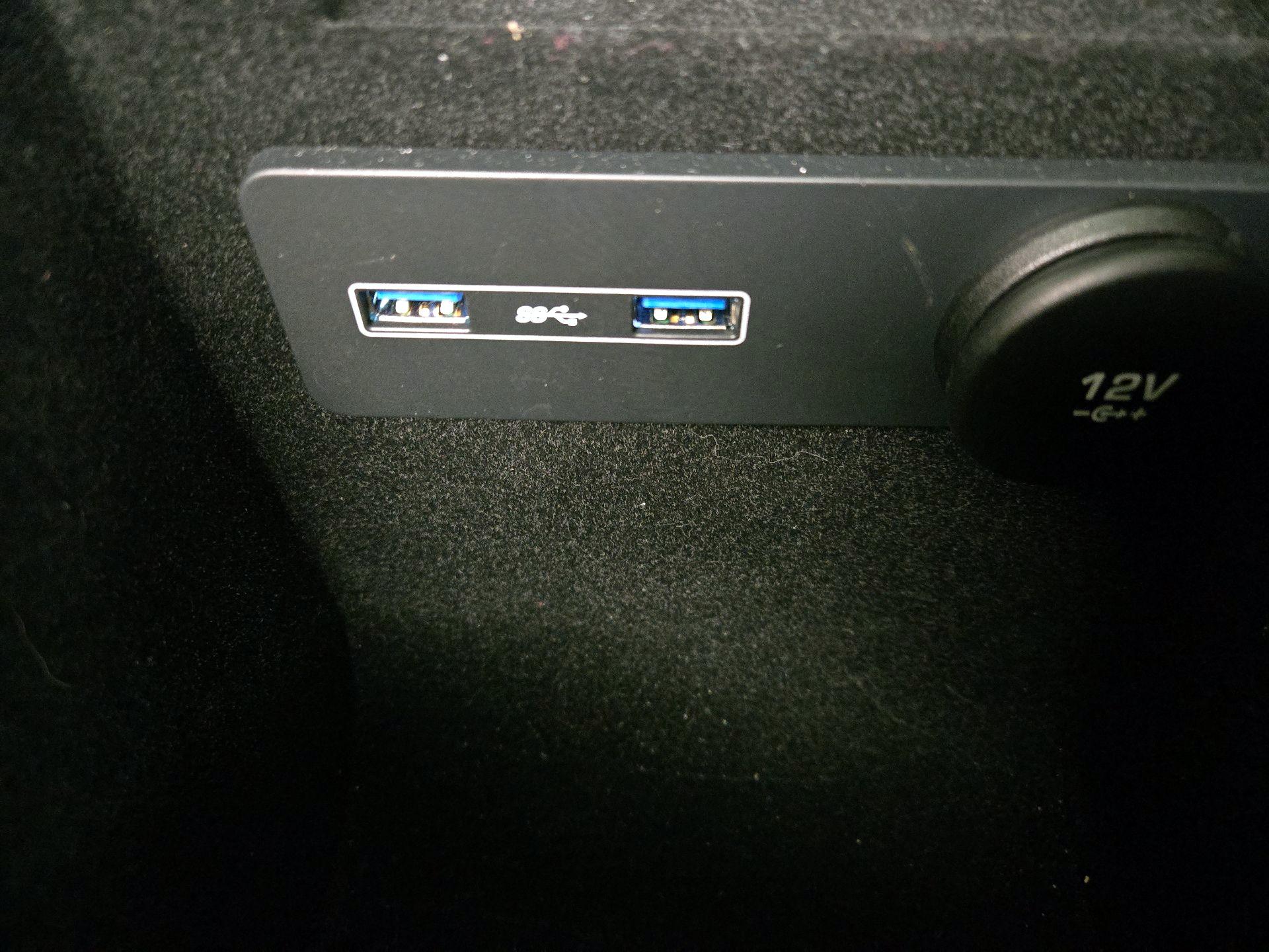 Thumbnail: 2019 Jaguar F-Pace - 18