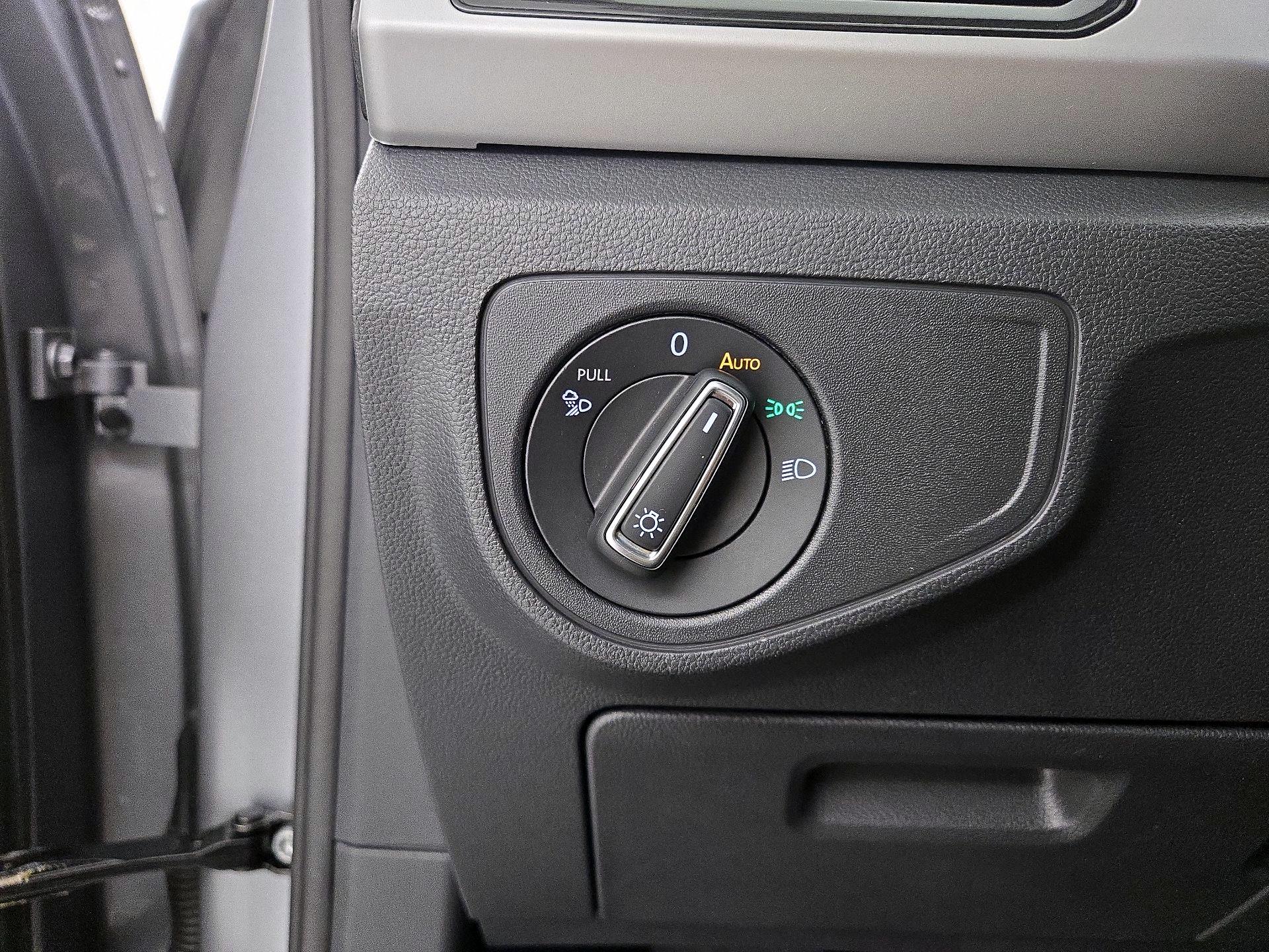 Thumbnail: 2022 Volkswagen Atlas - 13