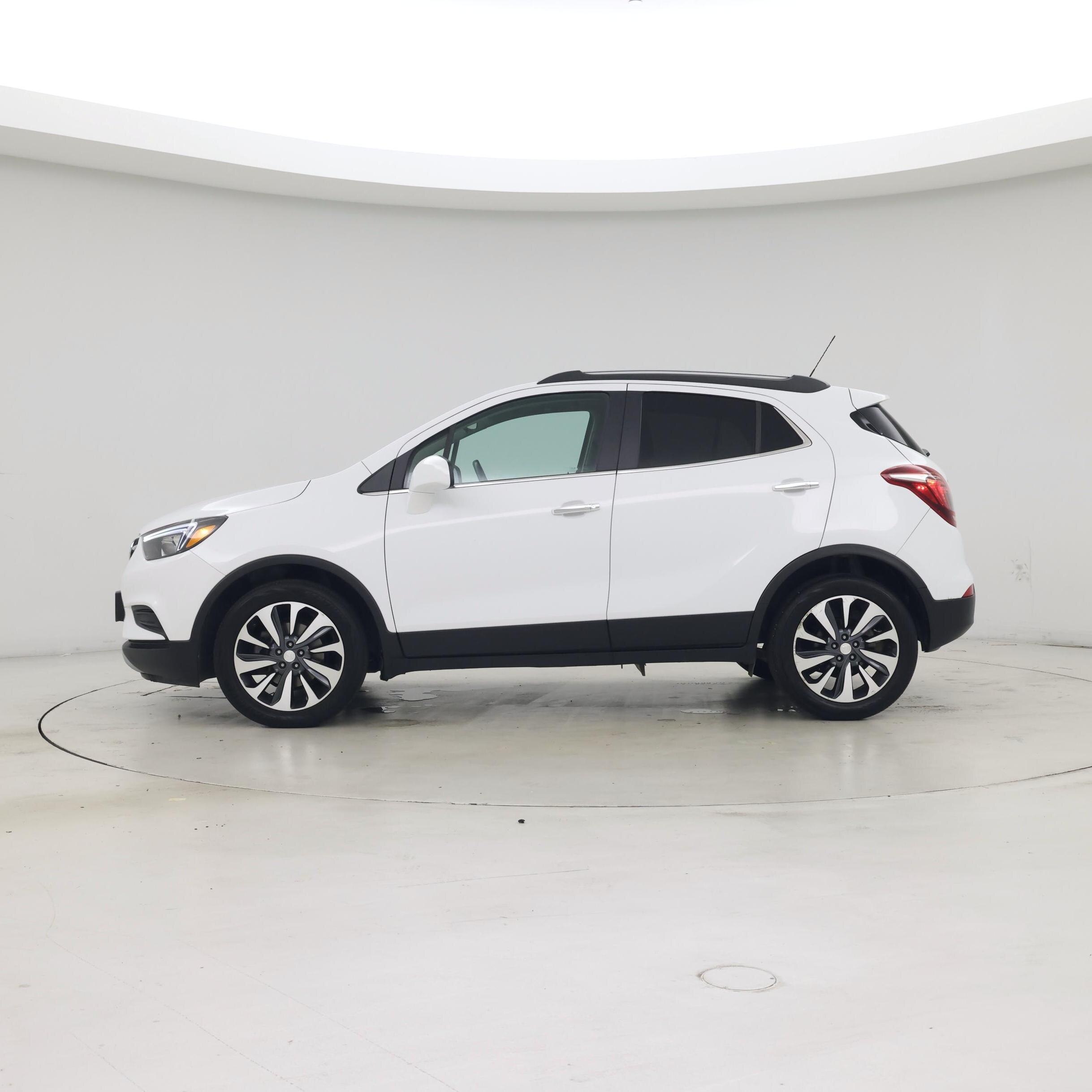 Thumbnail: 2021 Buick Encore - 3