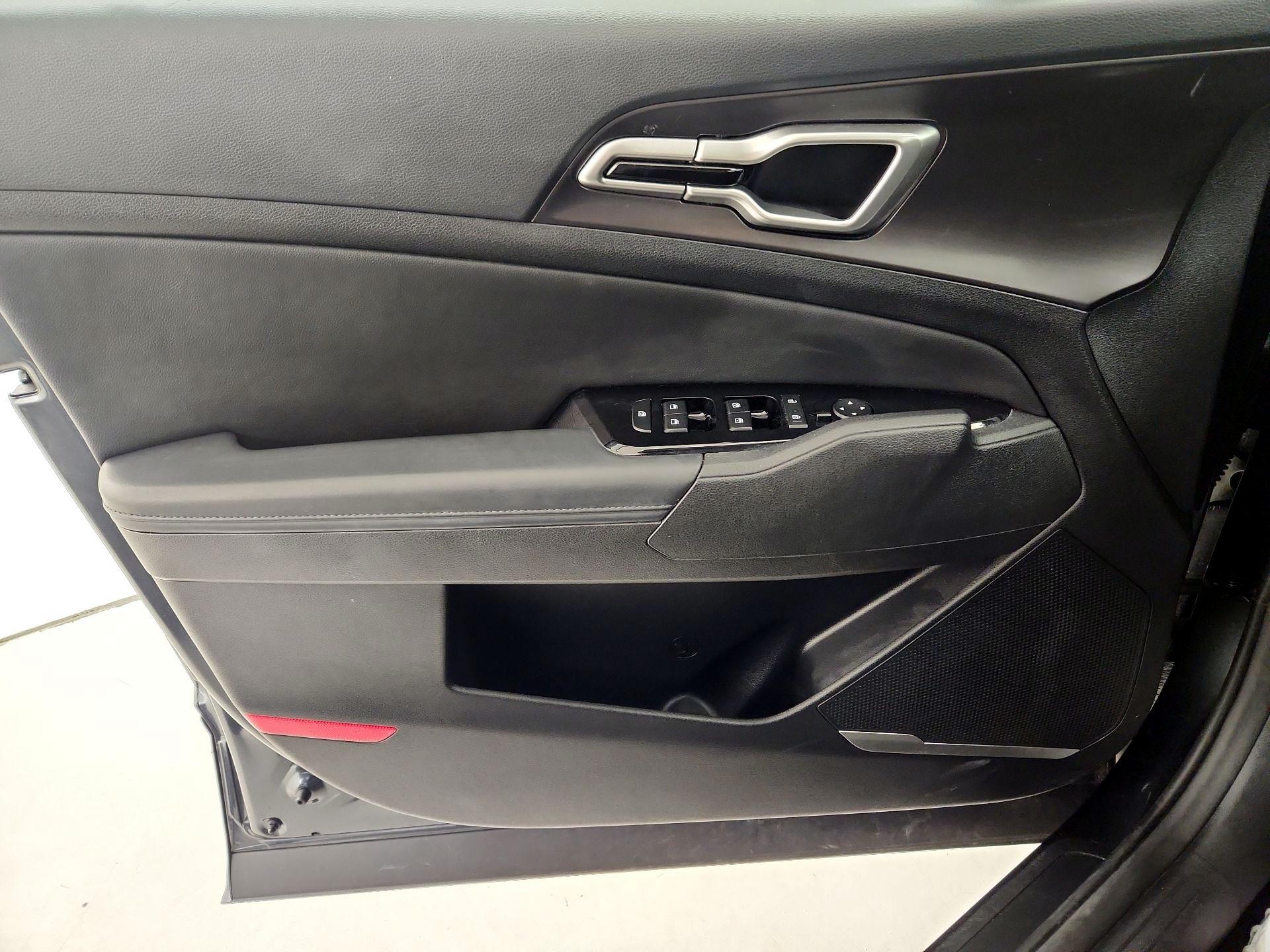 Thumbnail: 2025 Kia Sportage - 12