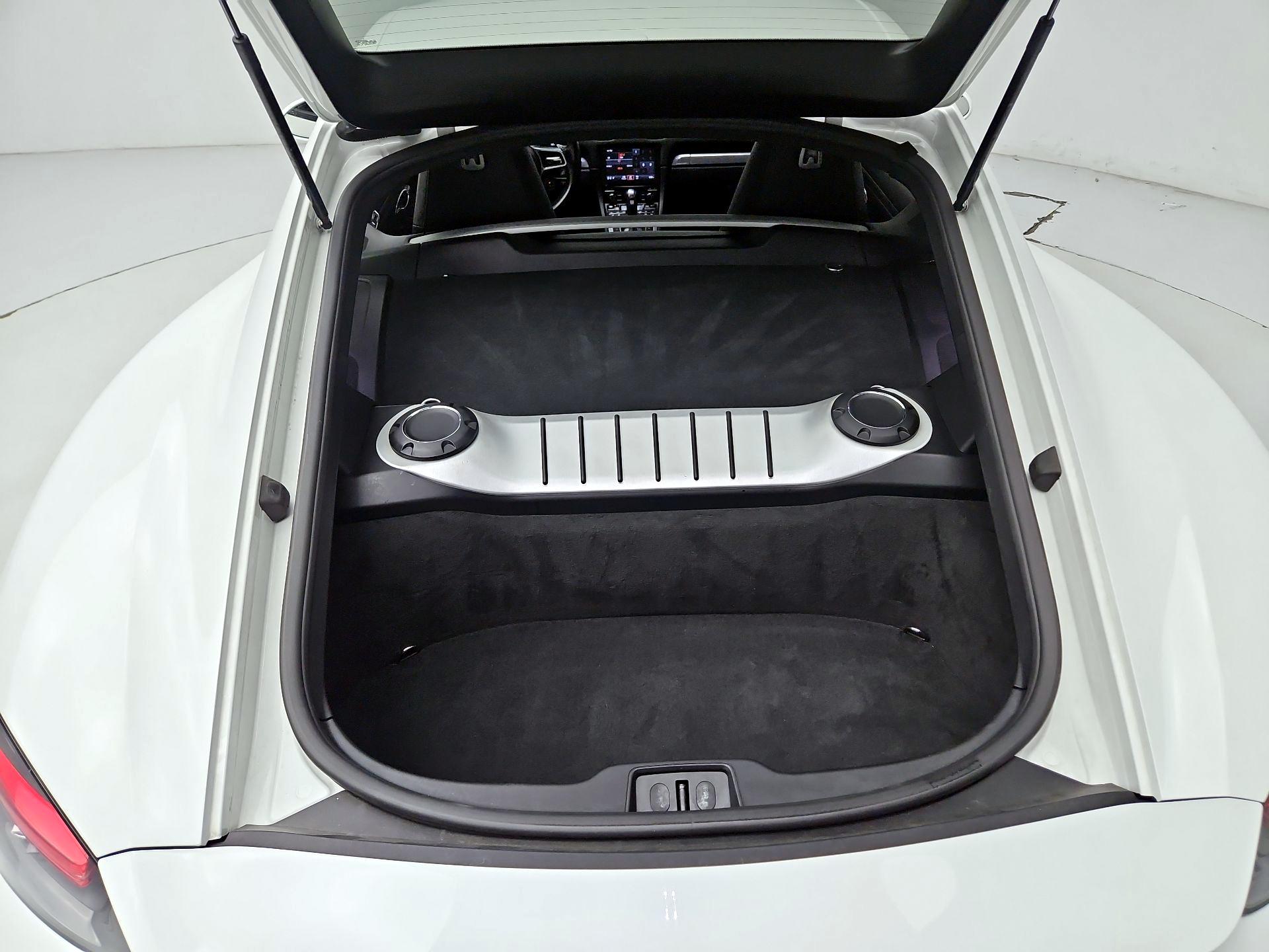 Thumbnail: 2018 Porsche 718 Cayman - 20