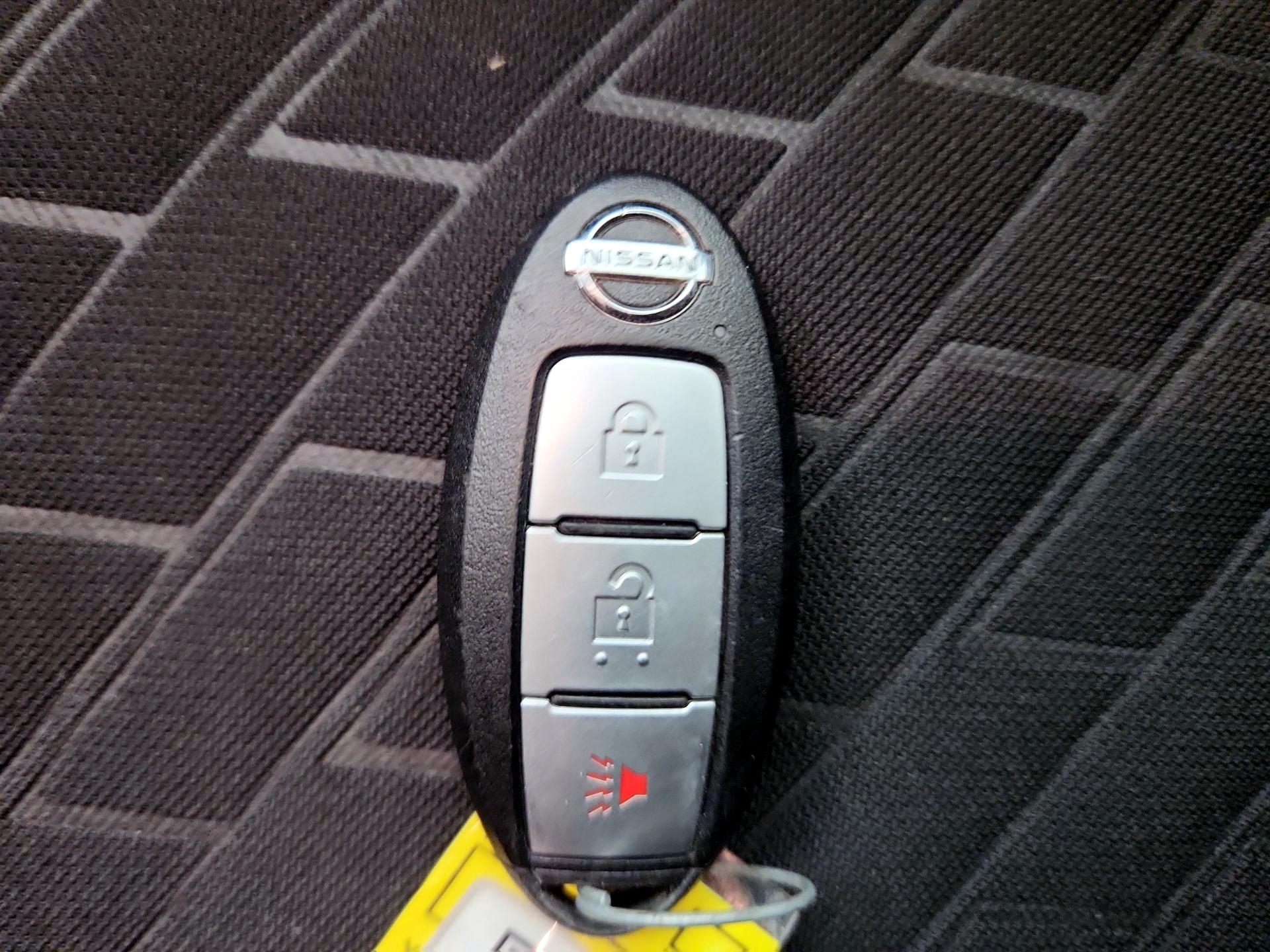 Thumbnail: 2021 Nissan Kicks - 18