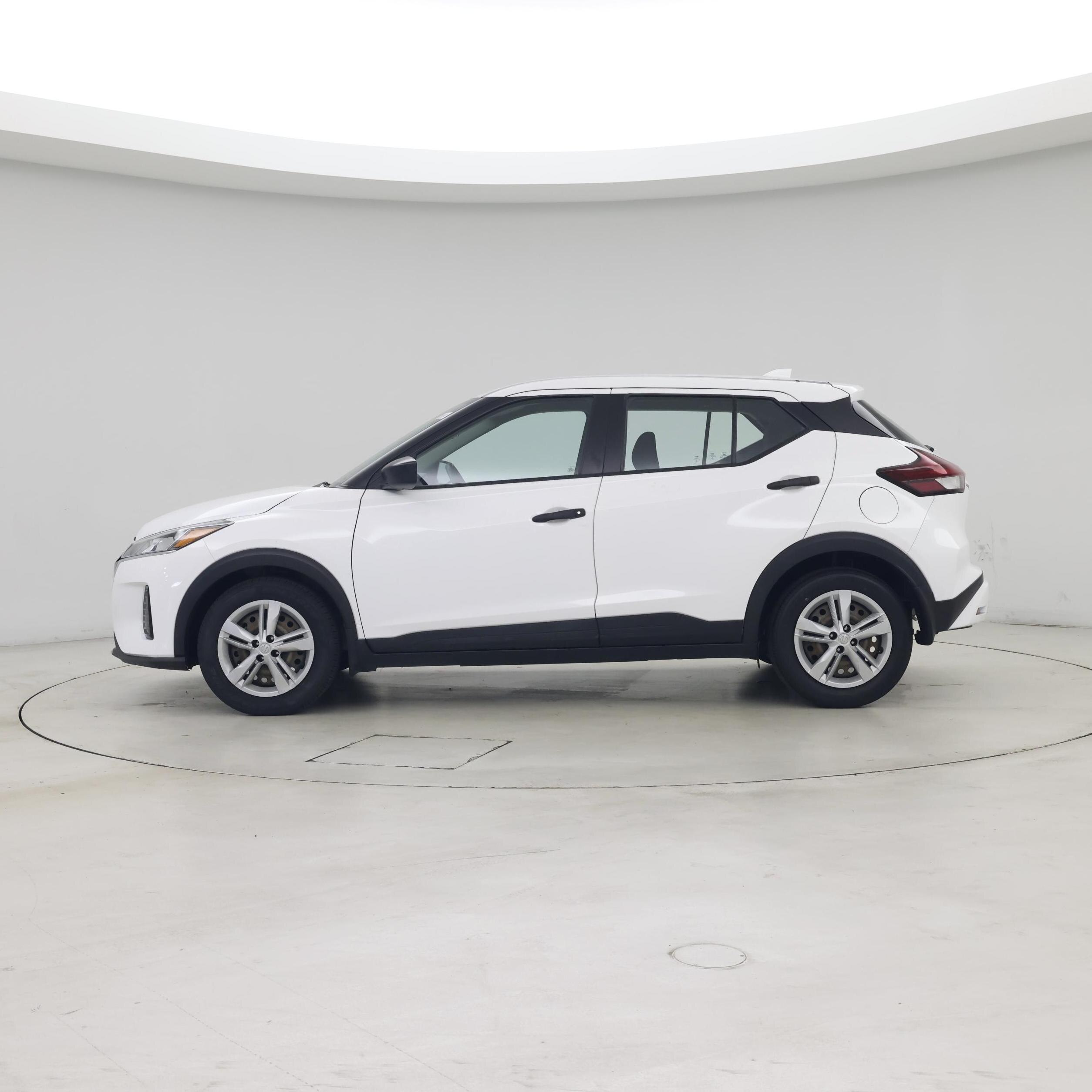 Thumbnail: 2021 Nissan Kicks - 3