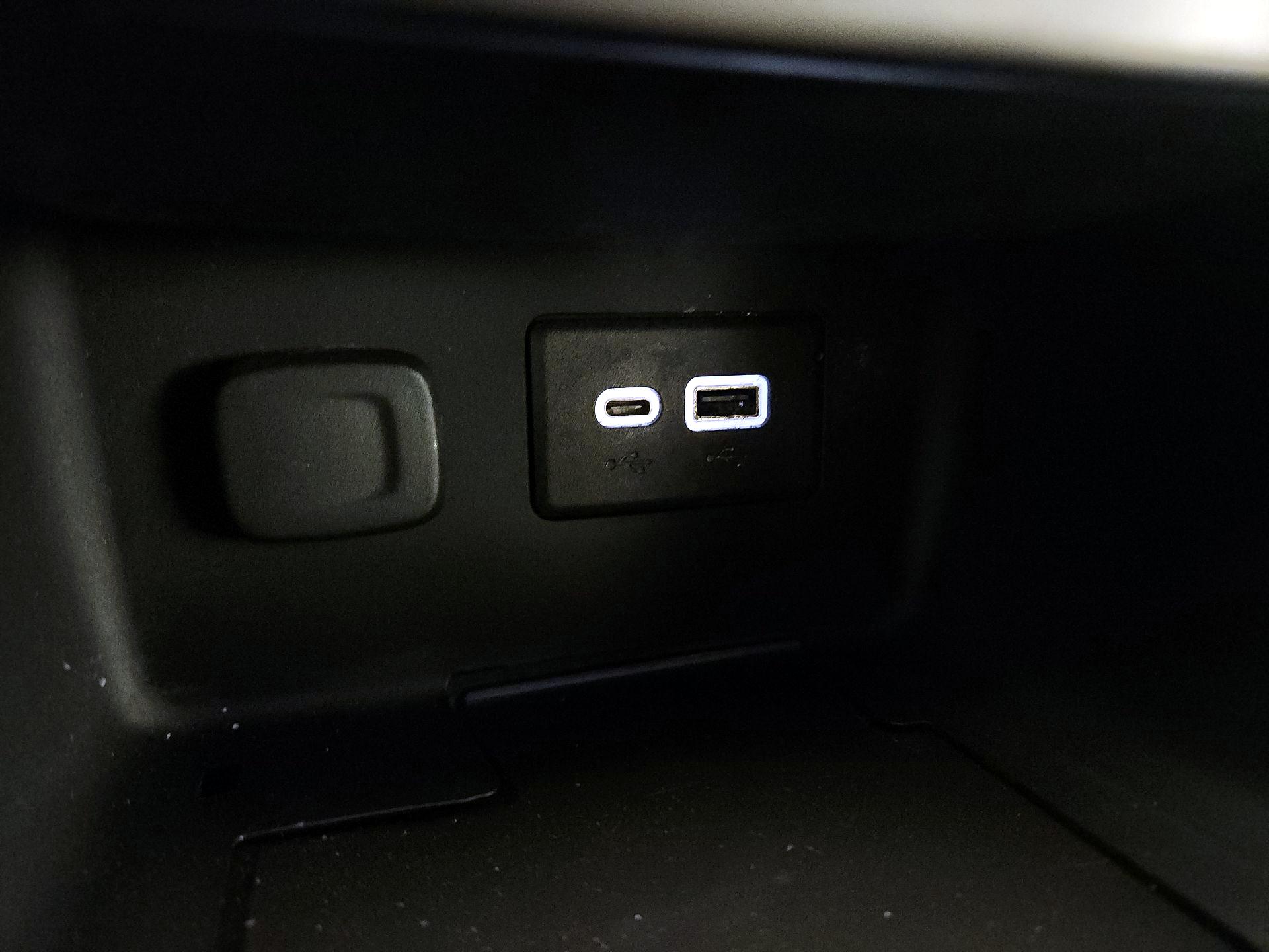 Thumbnail: 2022 GMC Acadia - 18