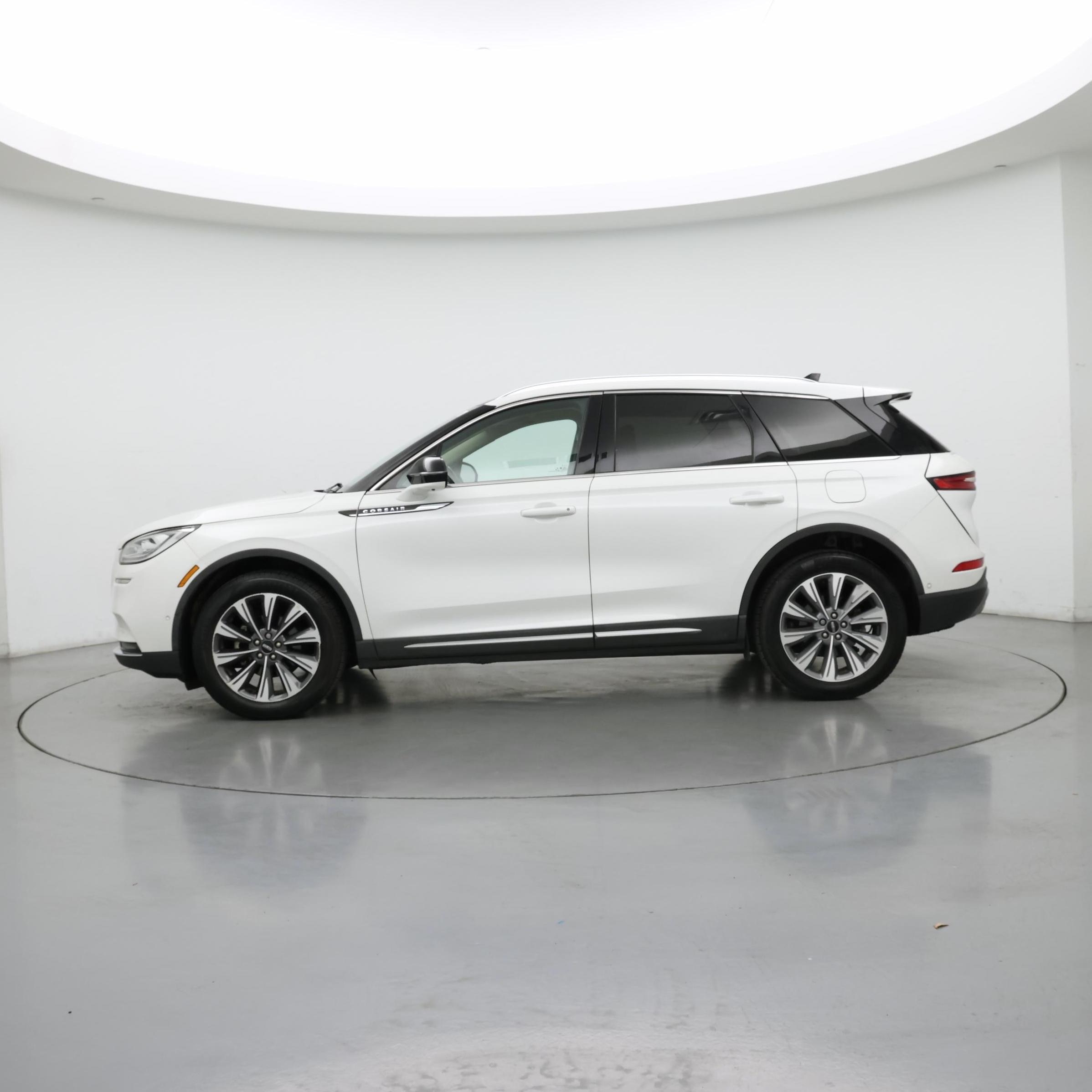 Thumbnail: 2020 Lincoln Corsair - 3