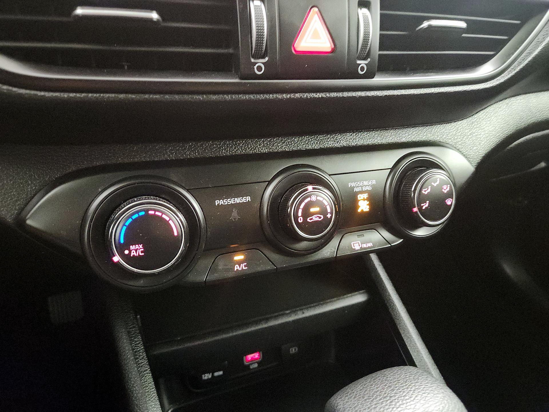 Thumbnail: 2024 Kia Forte - 16