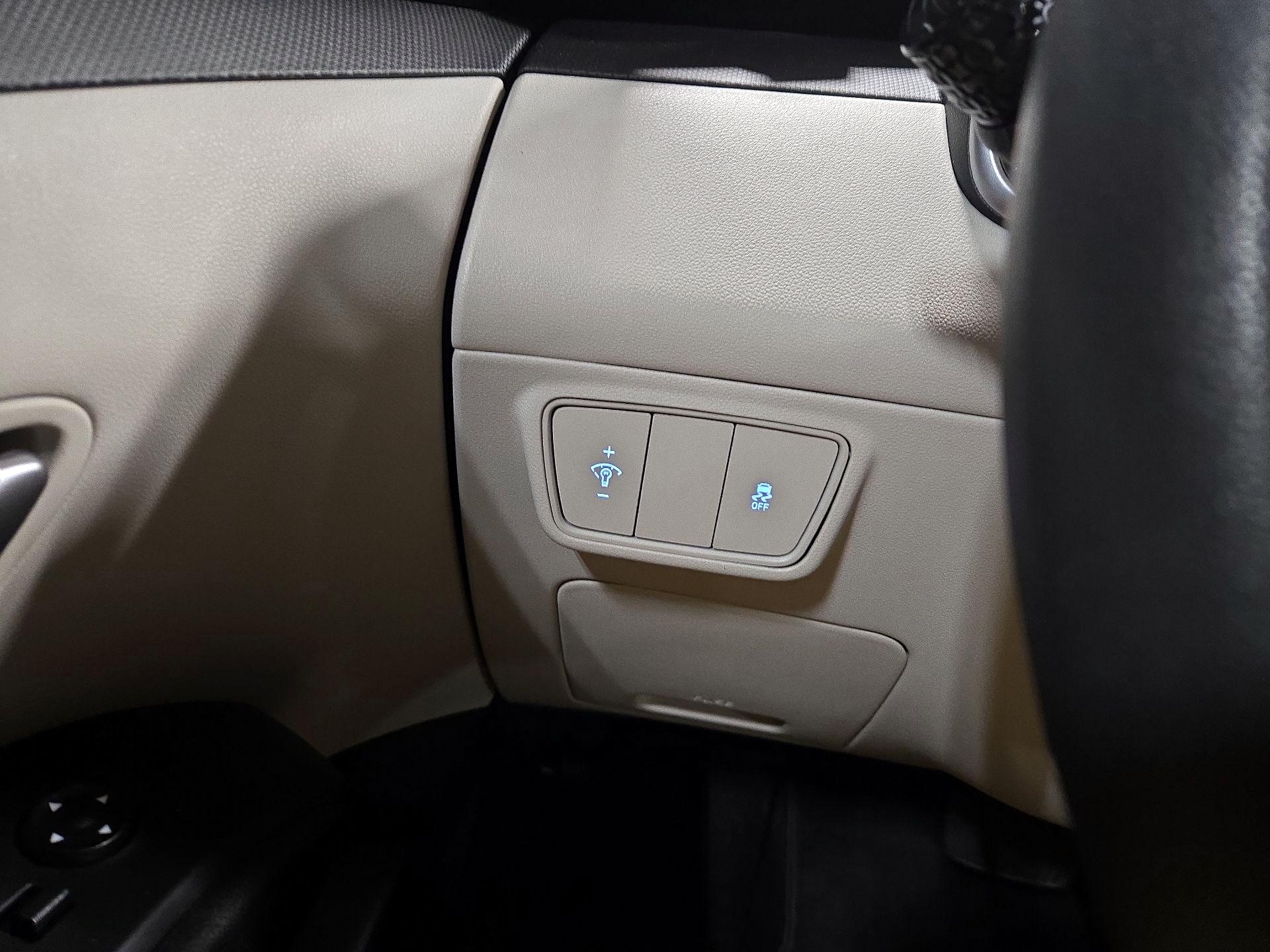 Thumbnail: 2022 Hyundai Tucson - 13