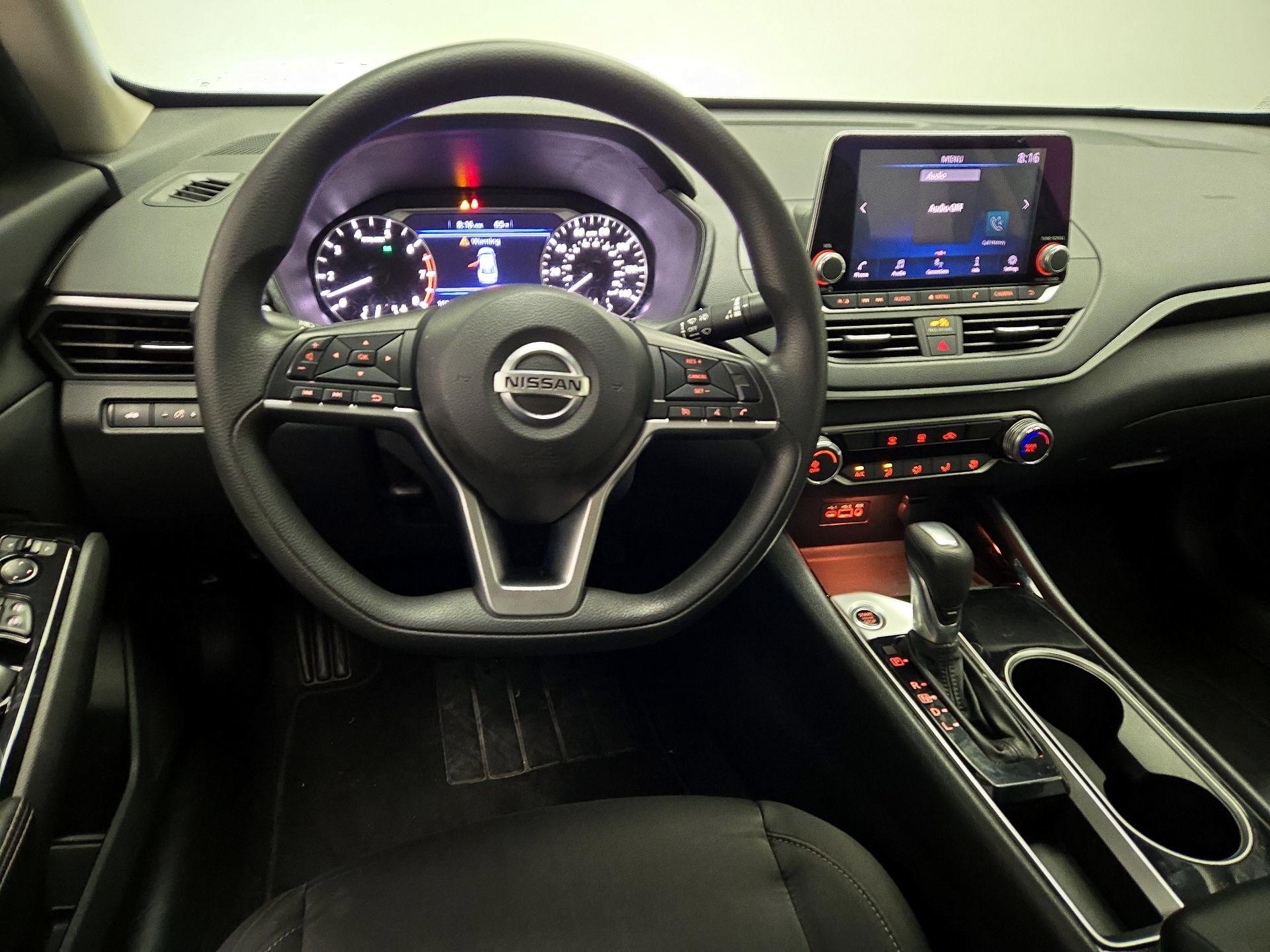 Thumbnail: 2021 Nissan Altima - 10