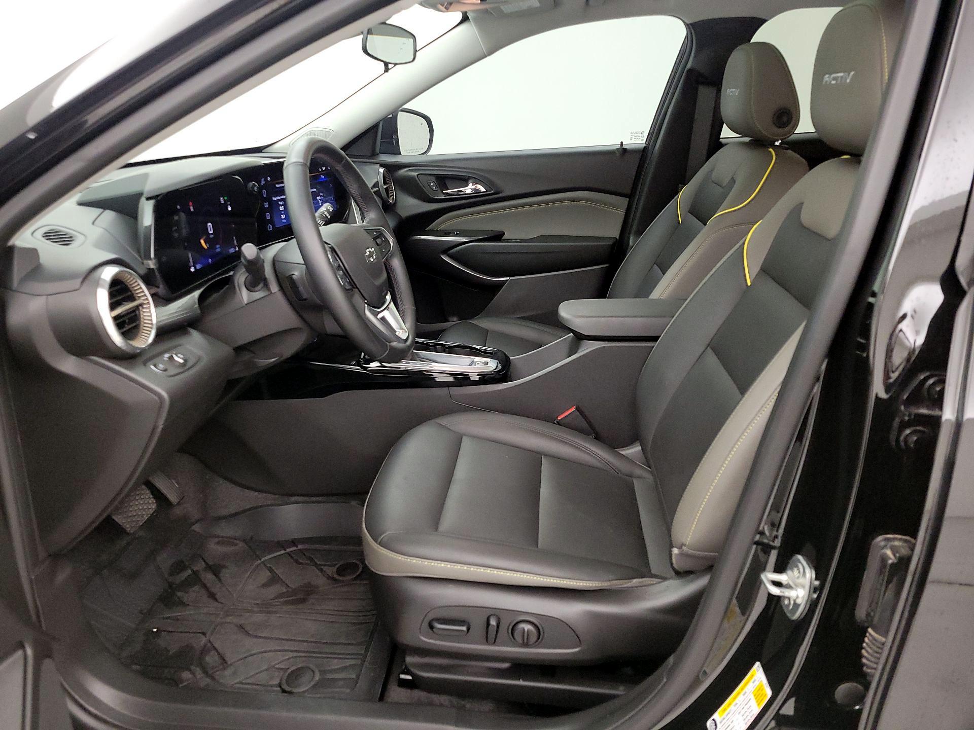 Thumbnail: 2024 Chevrolet Trax - 11