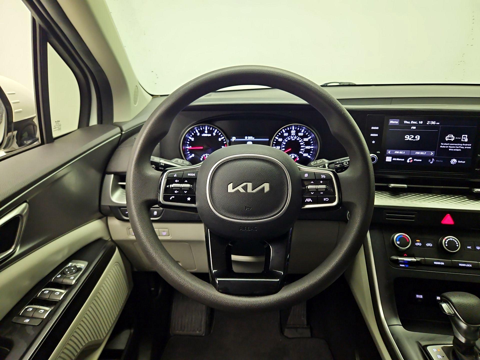 Thumbnail: 2022 Kia Carnival - 10