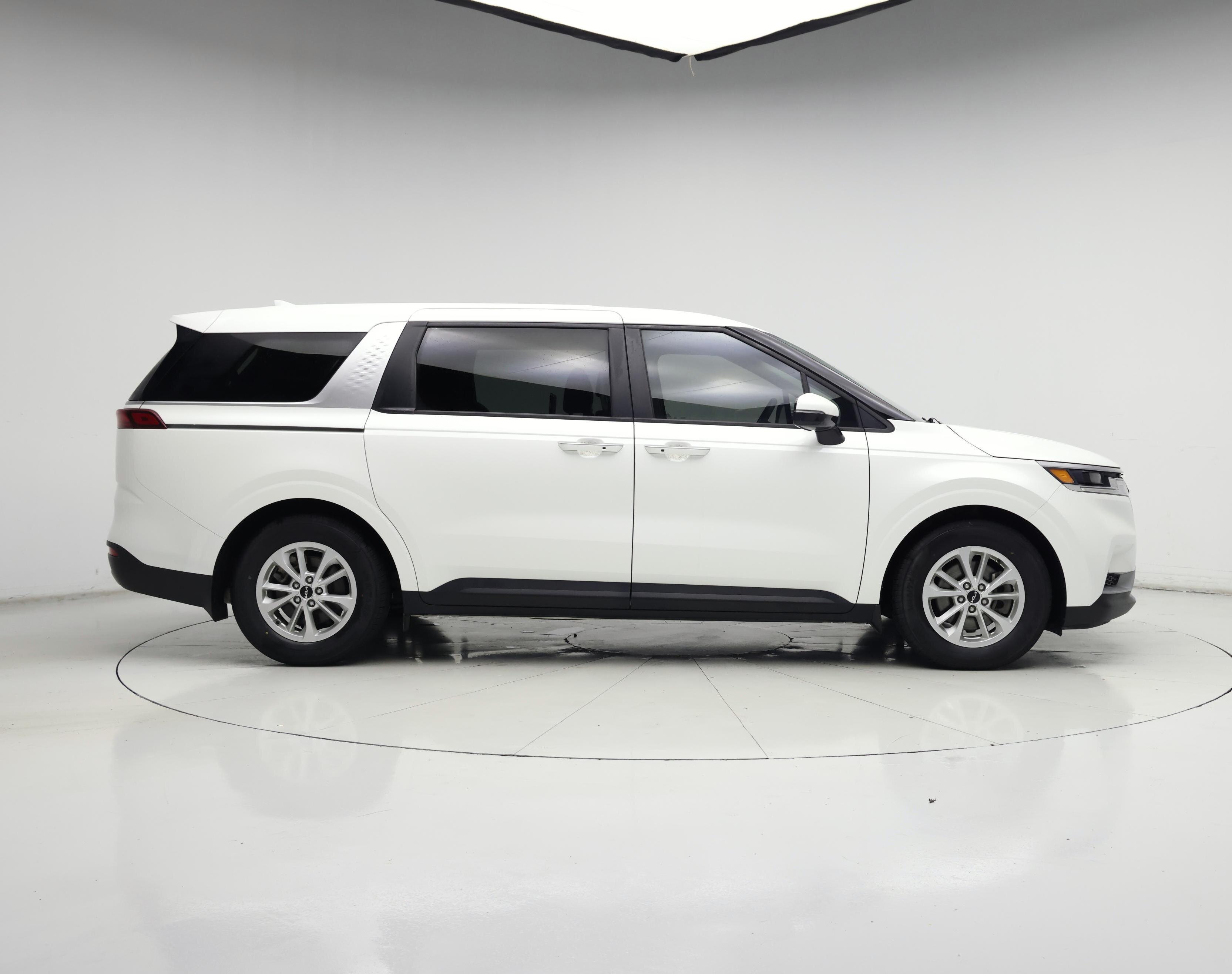 Thumbnail: 2022 Kia Carnival - 7