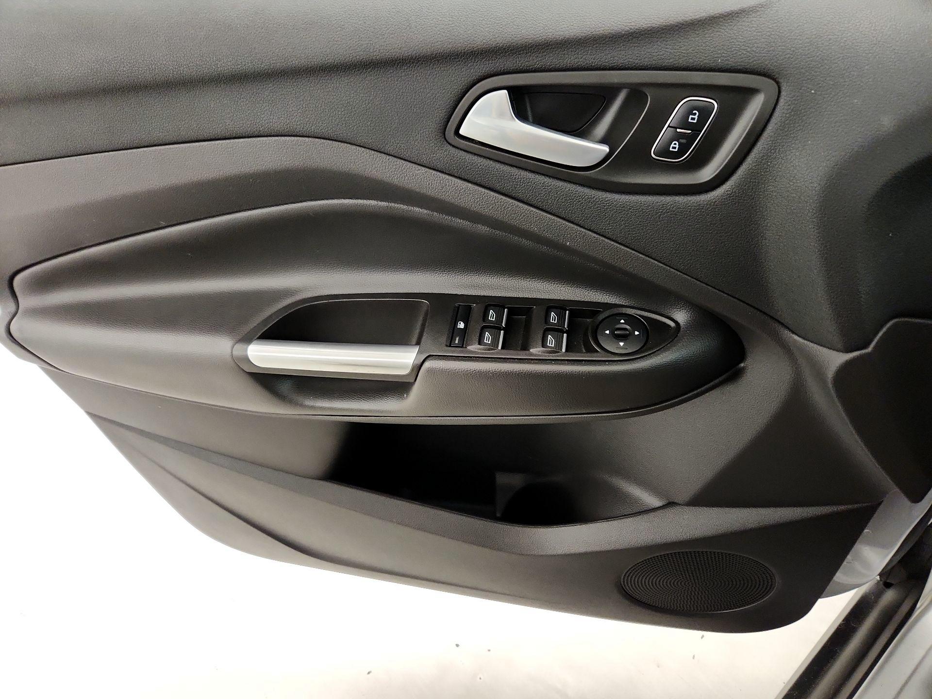 Thumbnail: 2017 Ford C-Max - 12