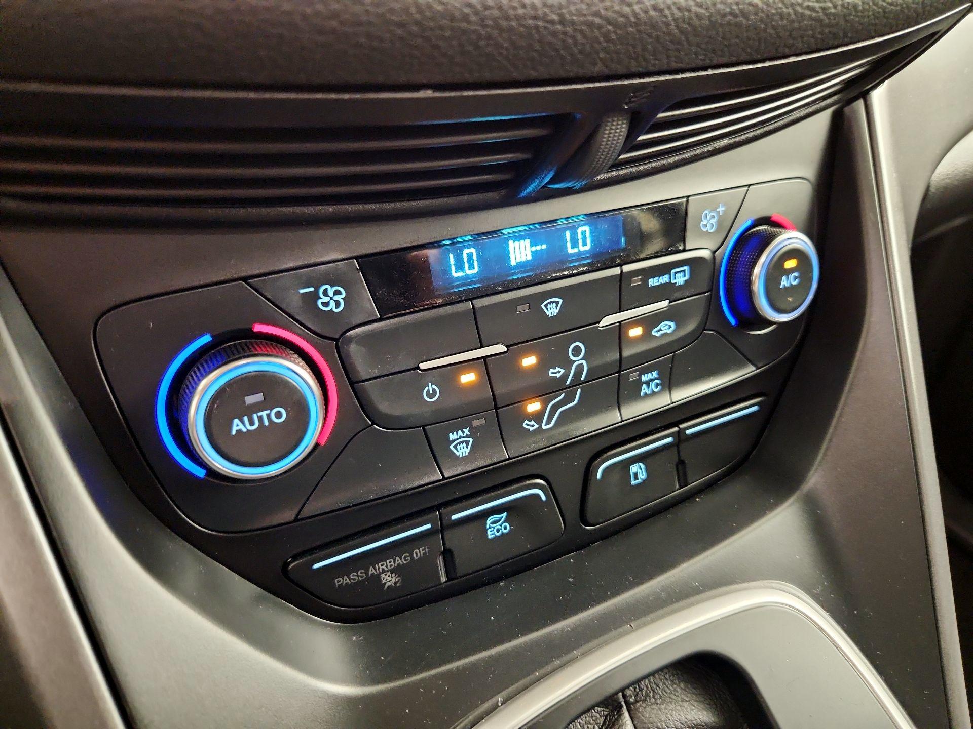 Thumbnail: 2017 Ford C-Max - 16