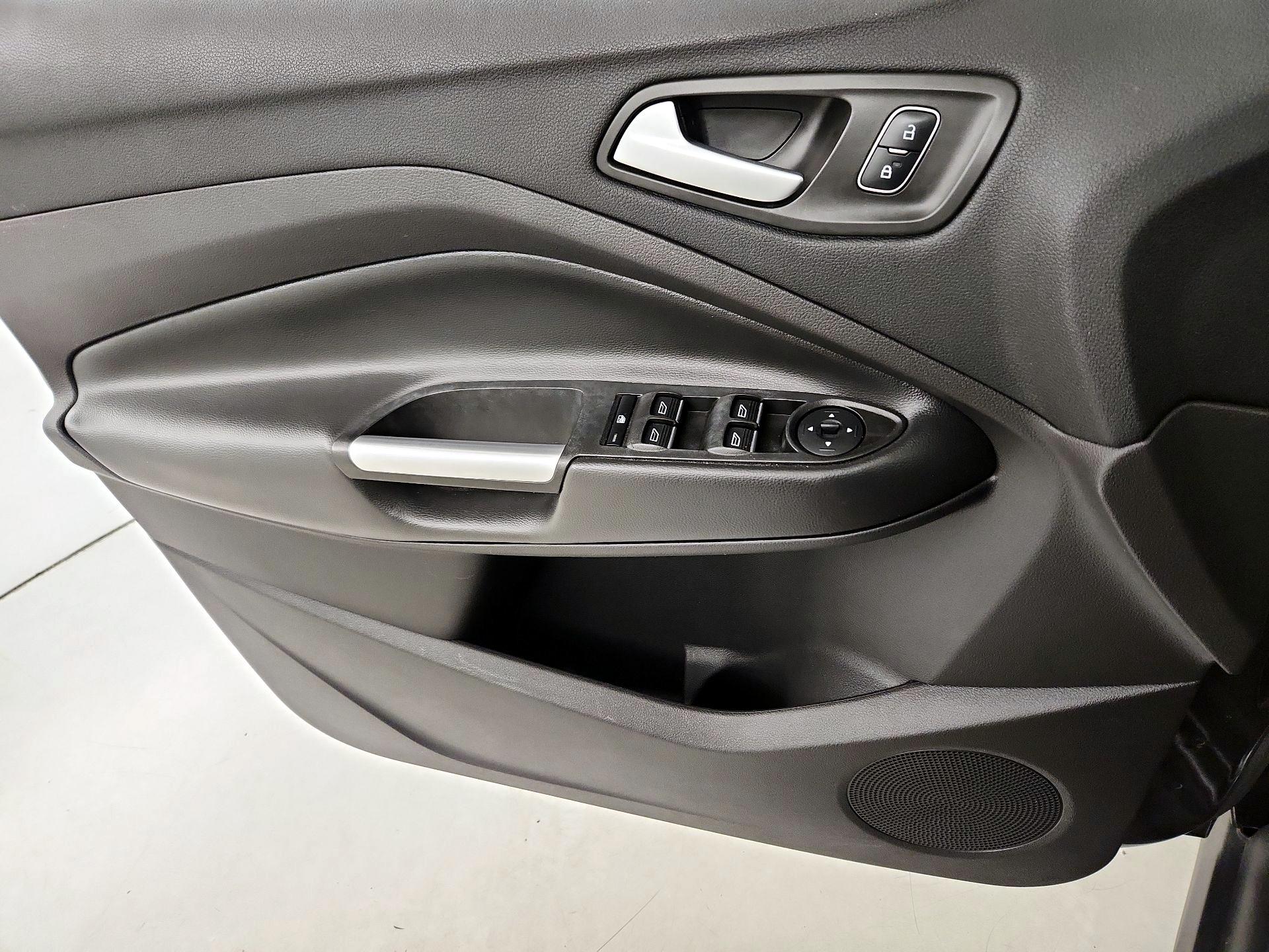 Thumbnail: 2017 Ford C-Max - 12