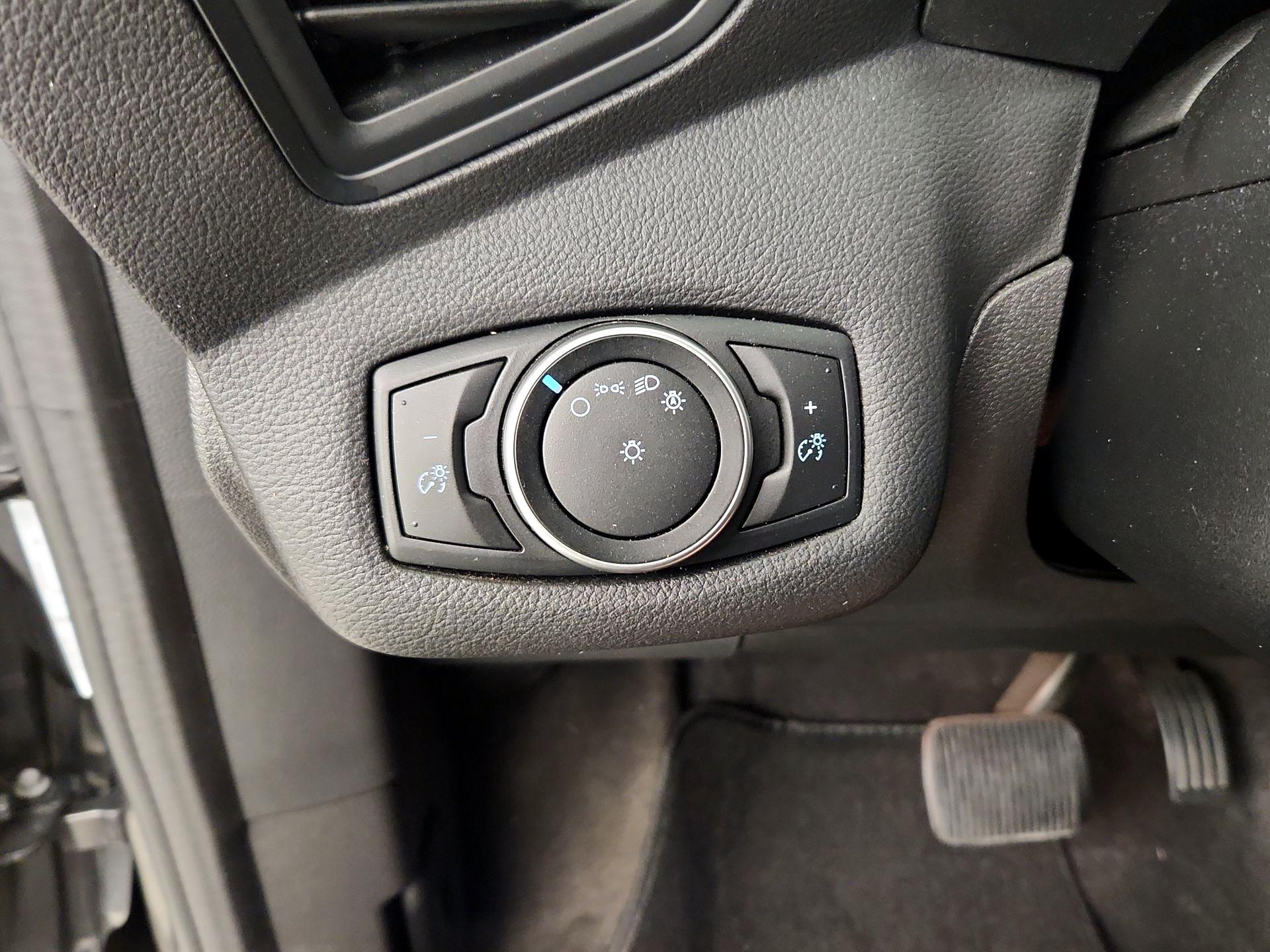 Thumbnail: 2017 Ford C-Max - 13