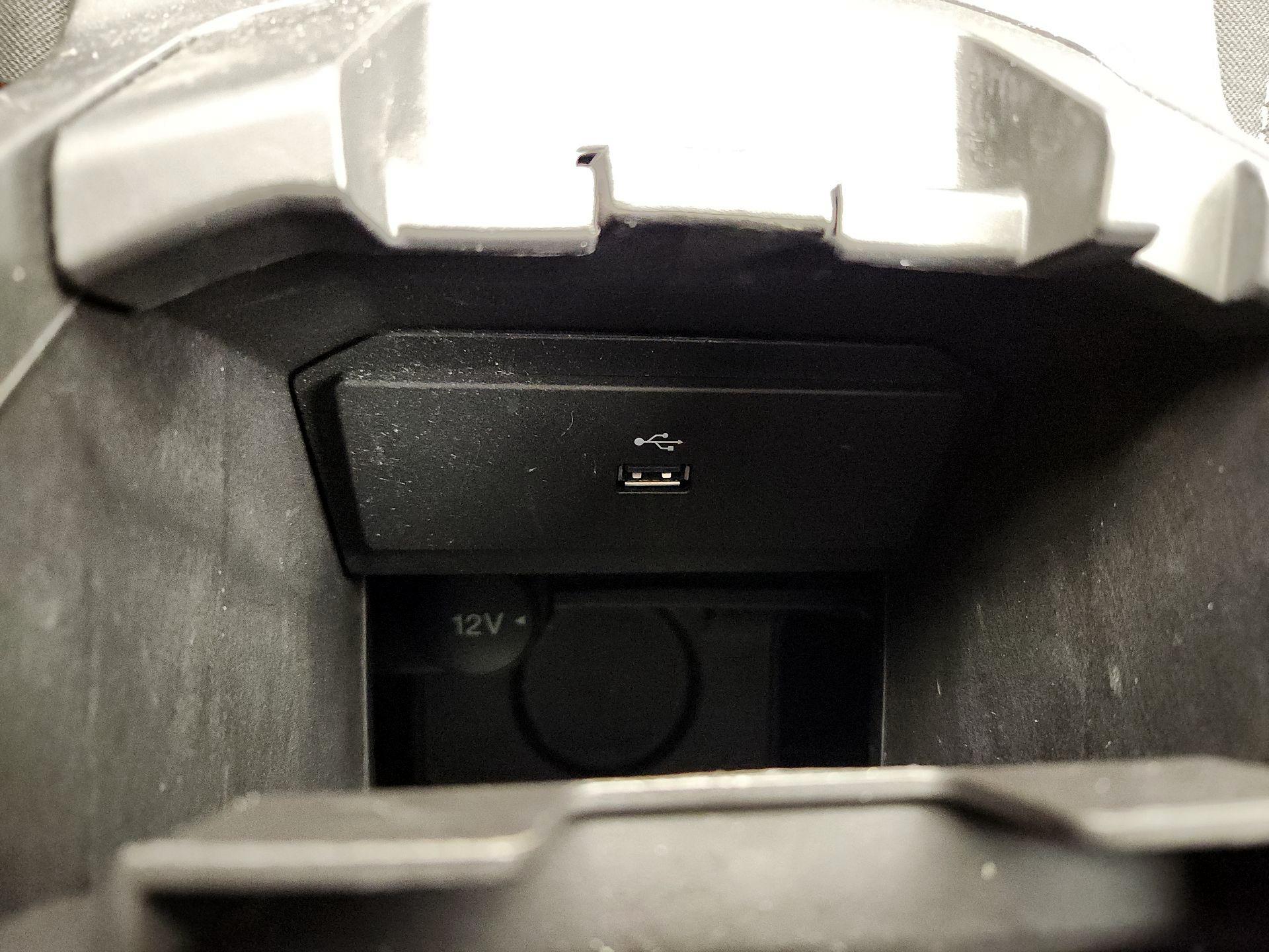 Thumbnail: 2017 Ford C-Max - 18