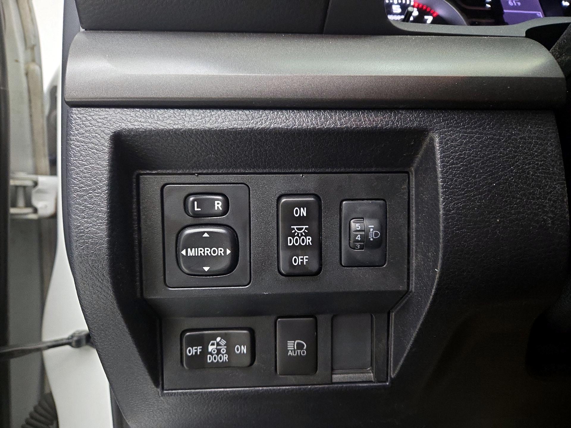 Thumbnail: 2020 Toyota Tundra - 13