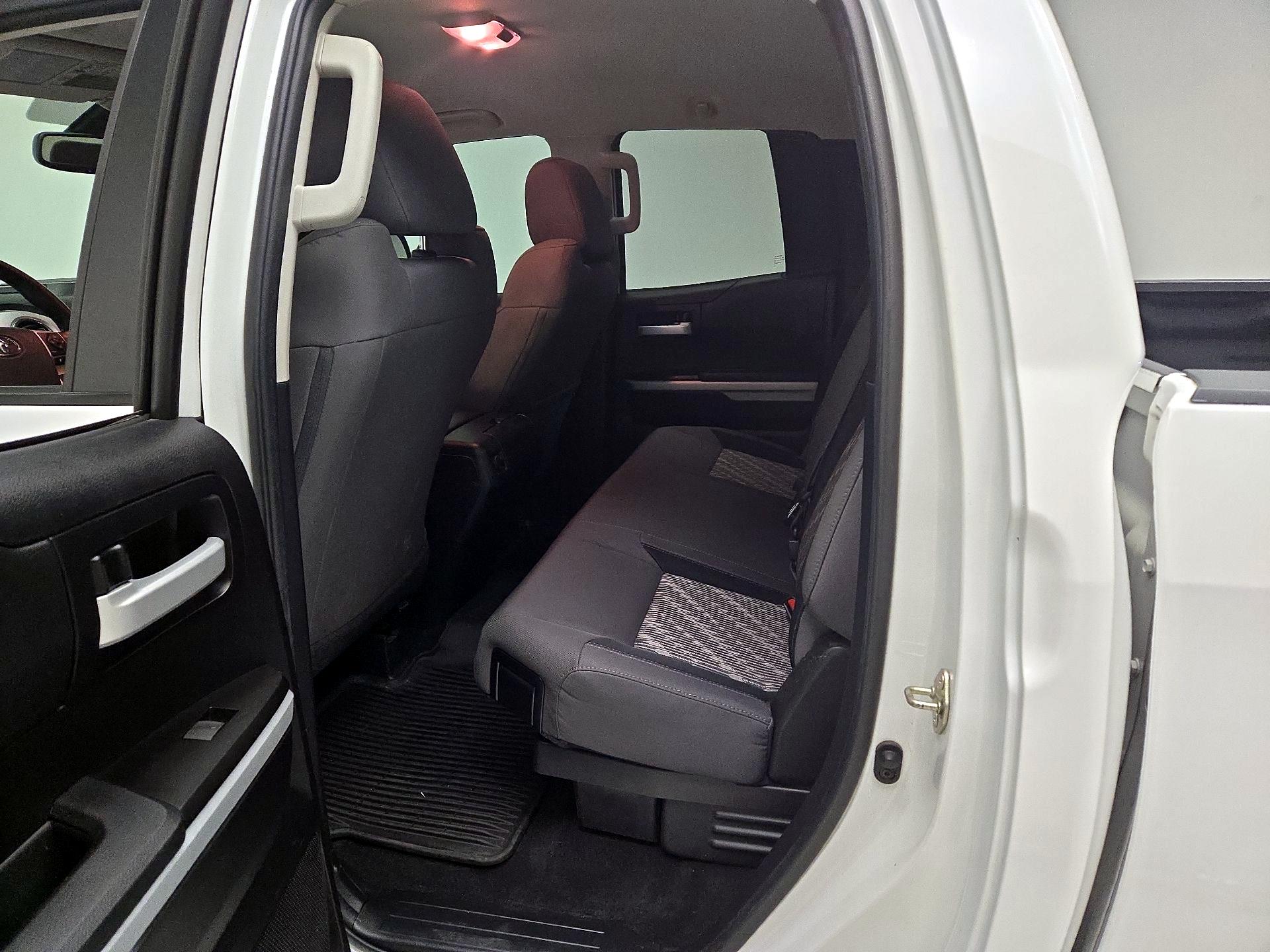 Thumbnail: 2020 Toyota Tundra - 19