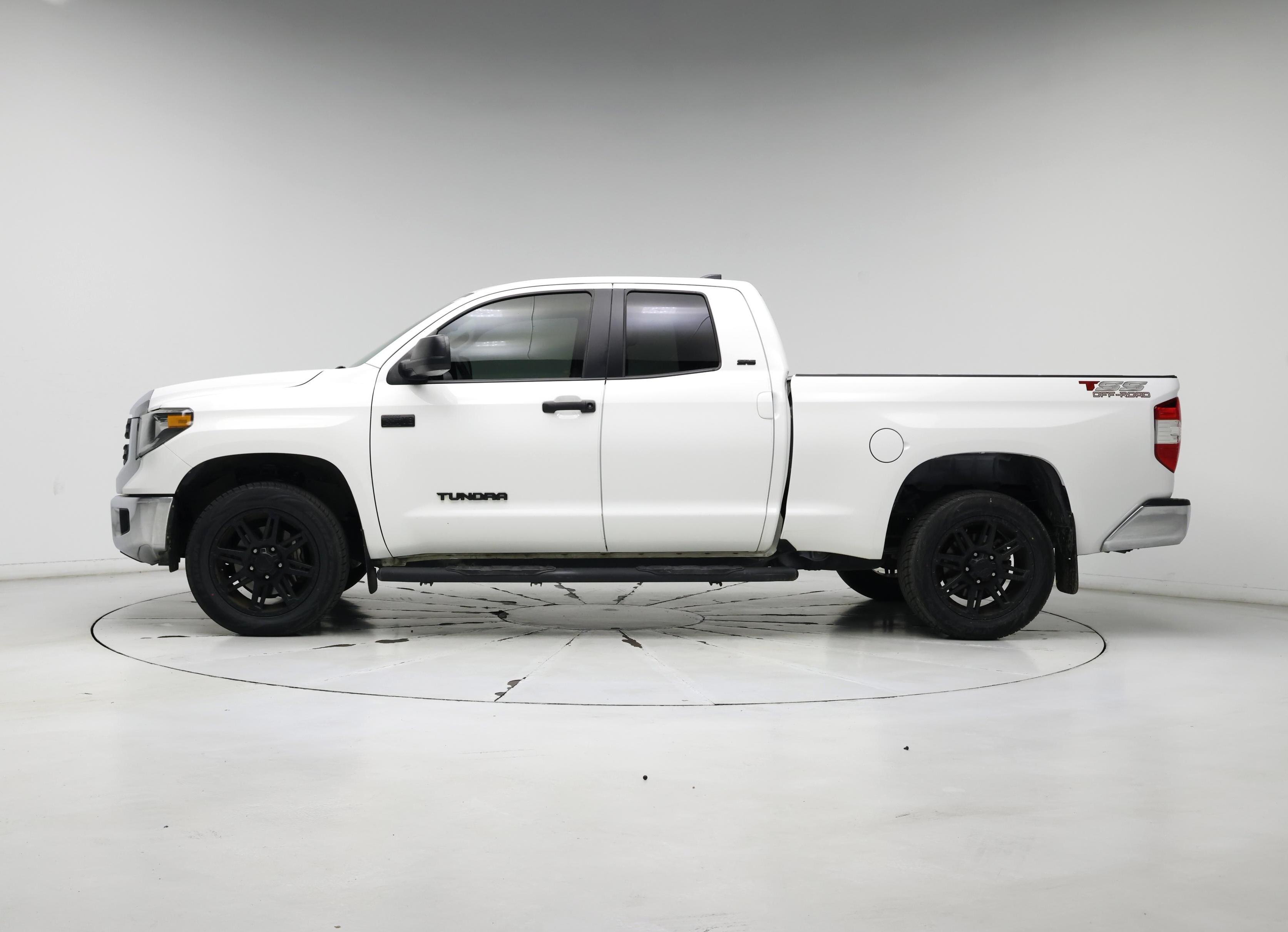 Thumbnail: 2020 Toyota Tundra - 3