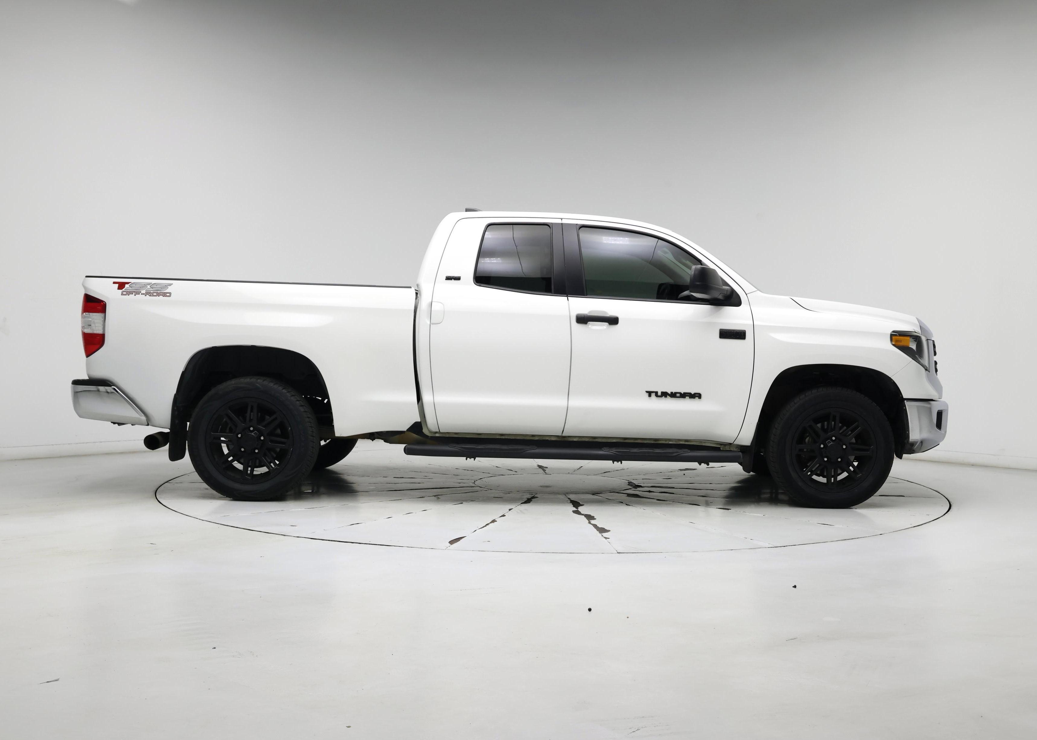 Thumbnail: 2020 Toyota Tundra - 7