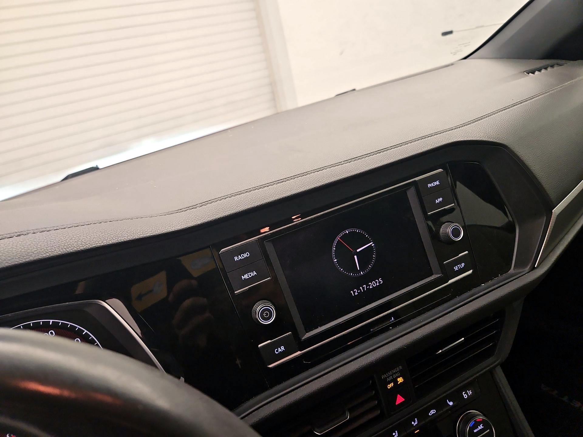 Thumbnail: 2019 Volkswagen Jetta - 13