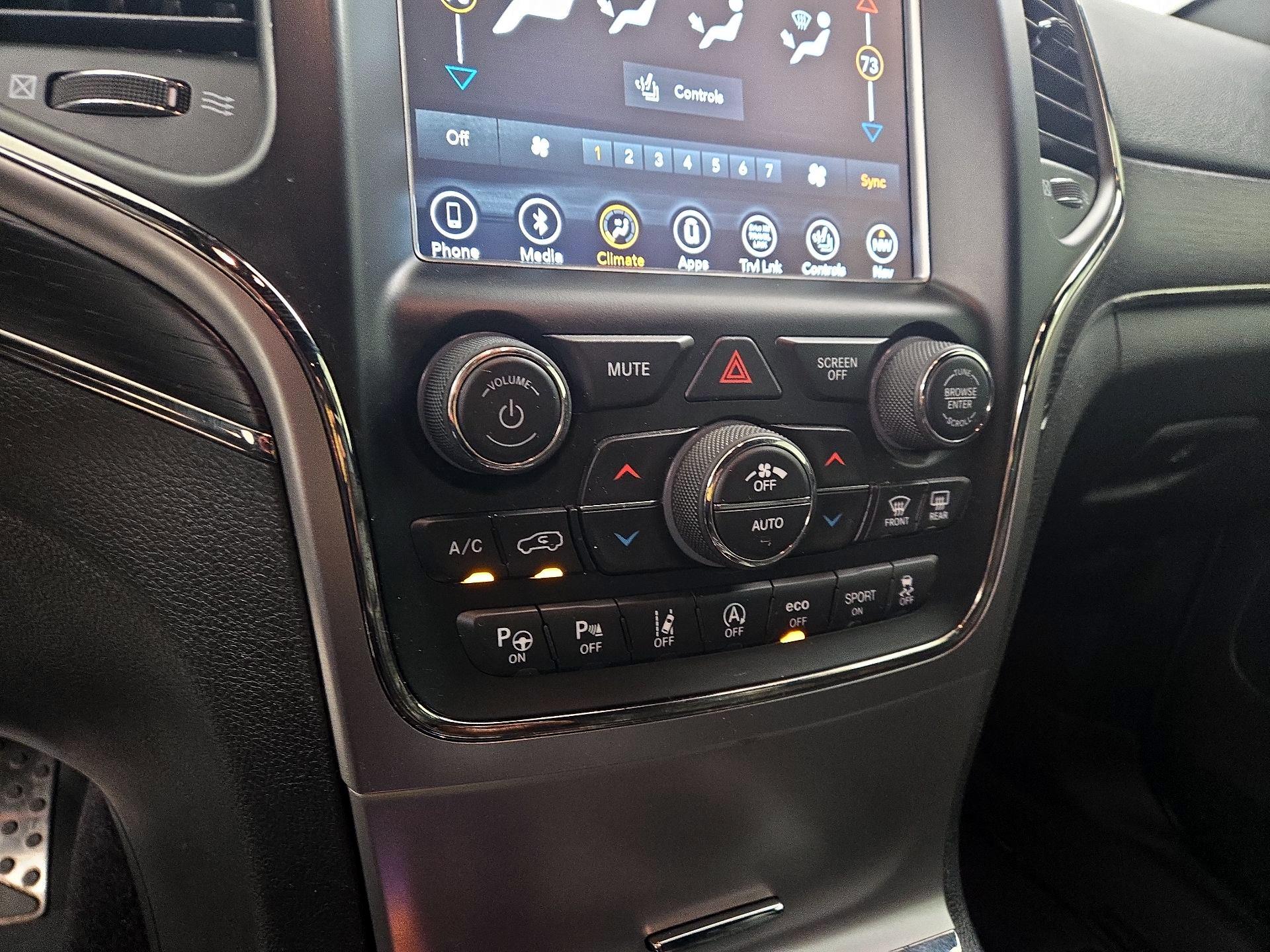 Thumbnail: 2018 Jeep Grand Cherokee - 16