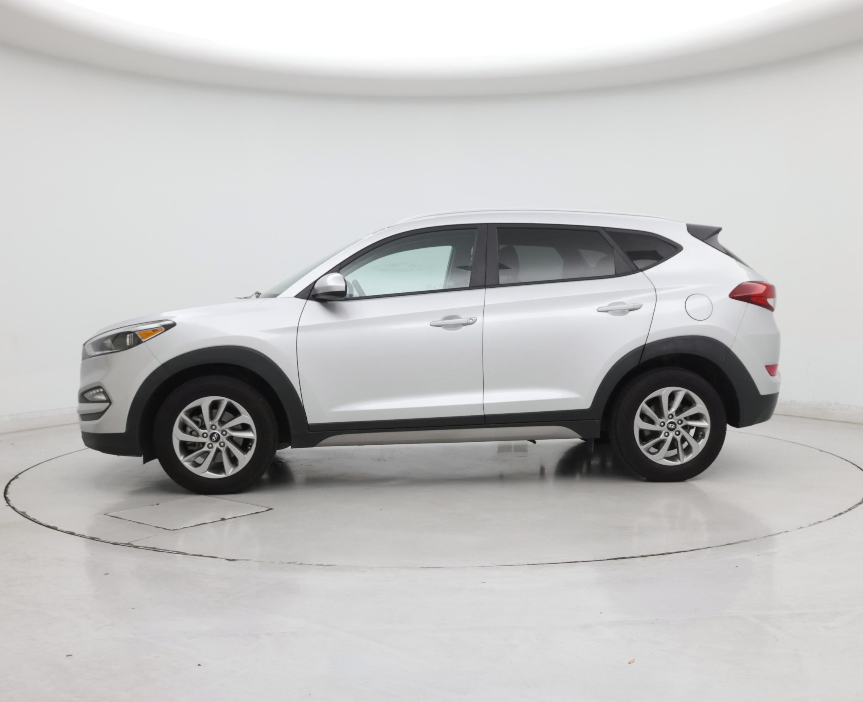 Thumbnail: 2018 Hyundai Tucson - 3