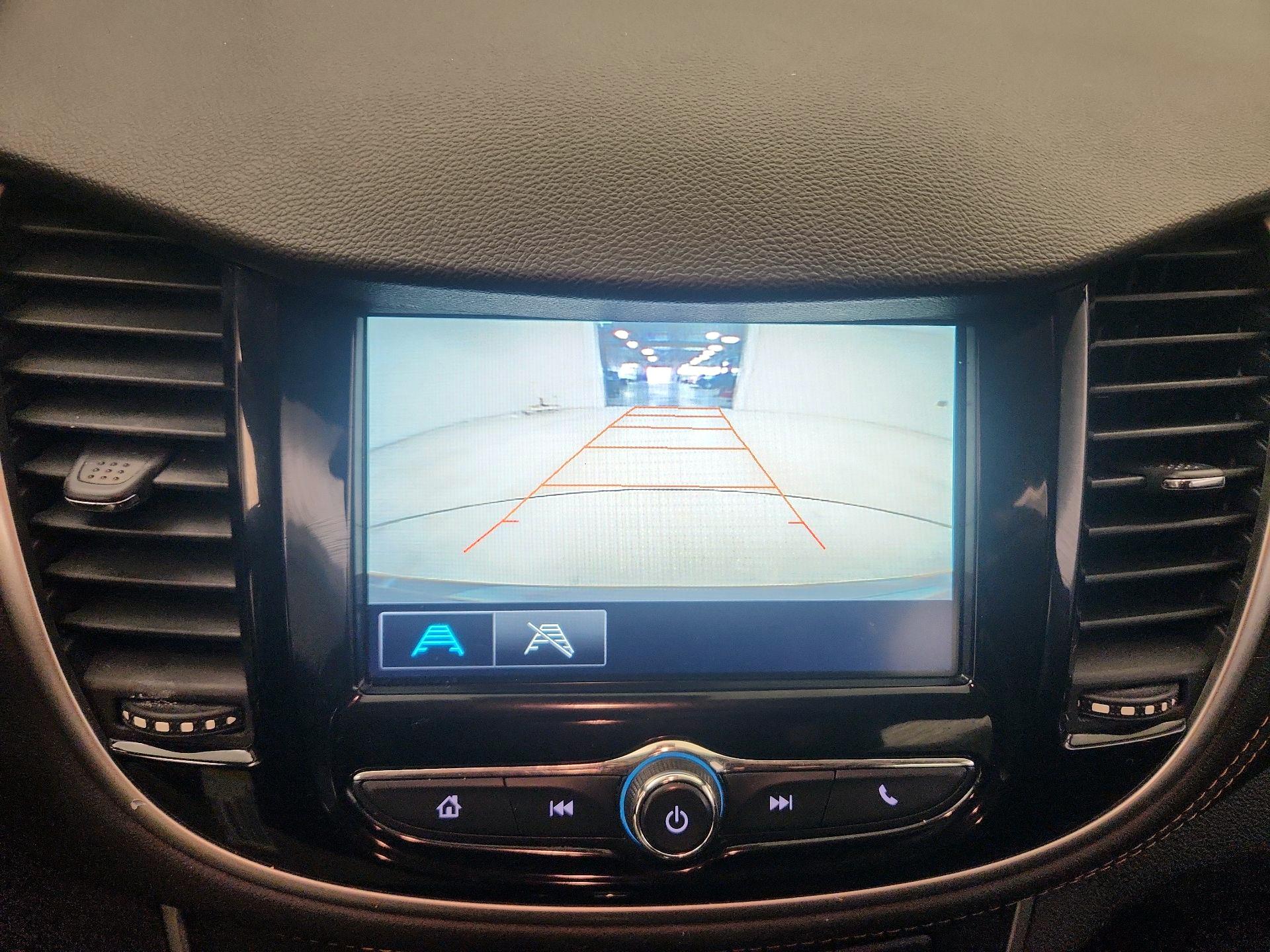 Thumbnail: 2017 Chevrolet Trax - 14