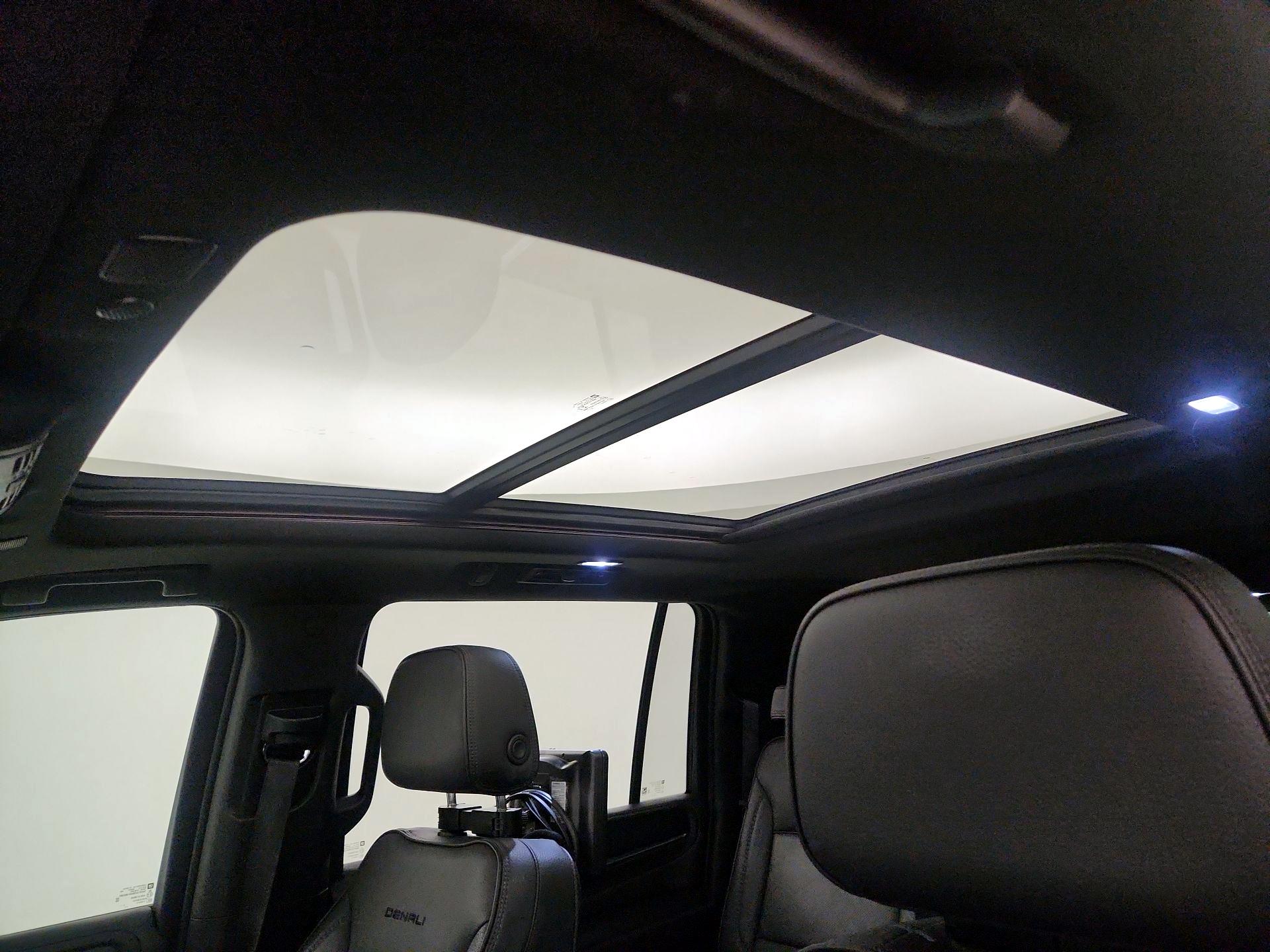 Thumbnail: 2022 GMC Yukon XL - 20