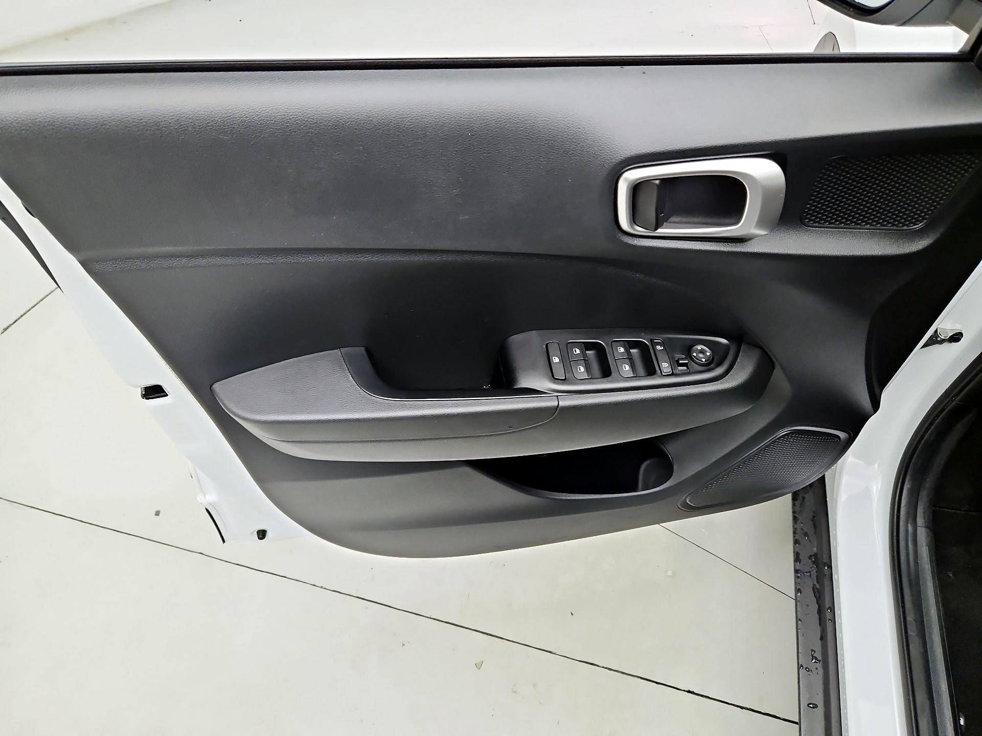 Thumbnail: 2024 Hyundai Venue - 12