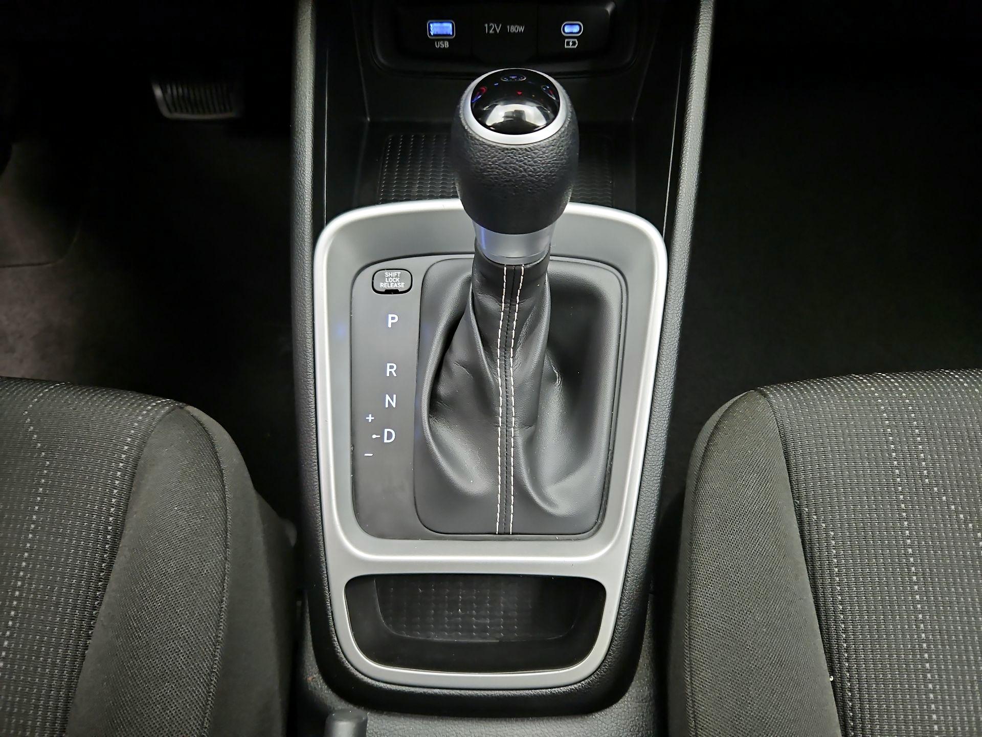 Thumbnail: 2024 Hyundai Venue - 17