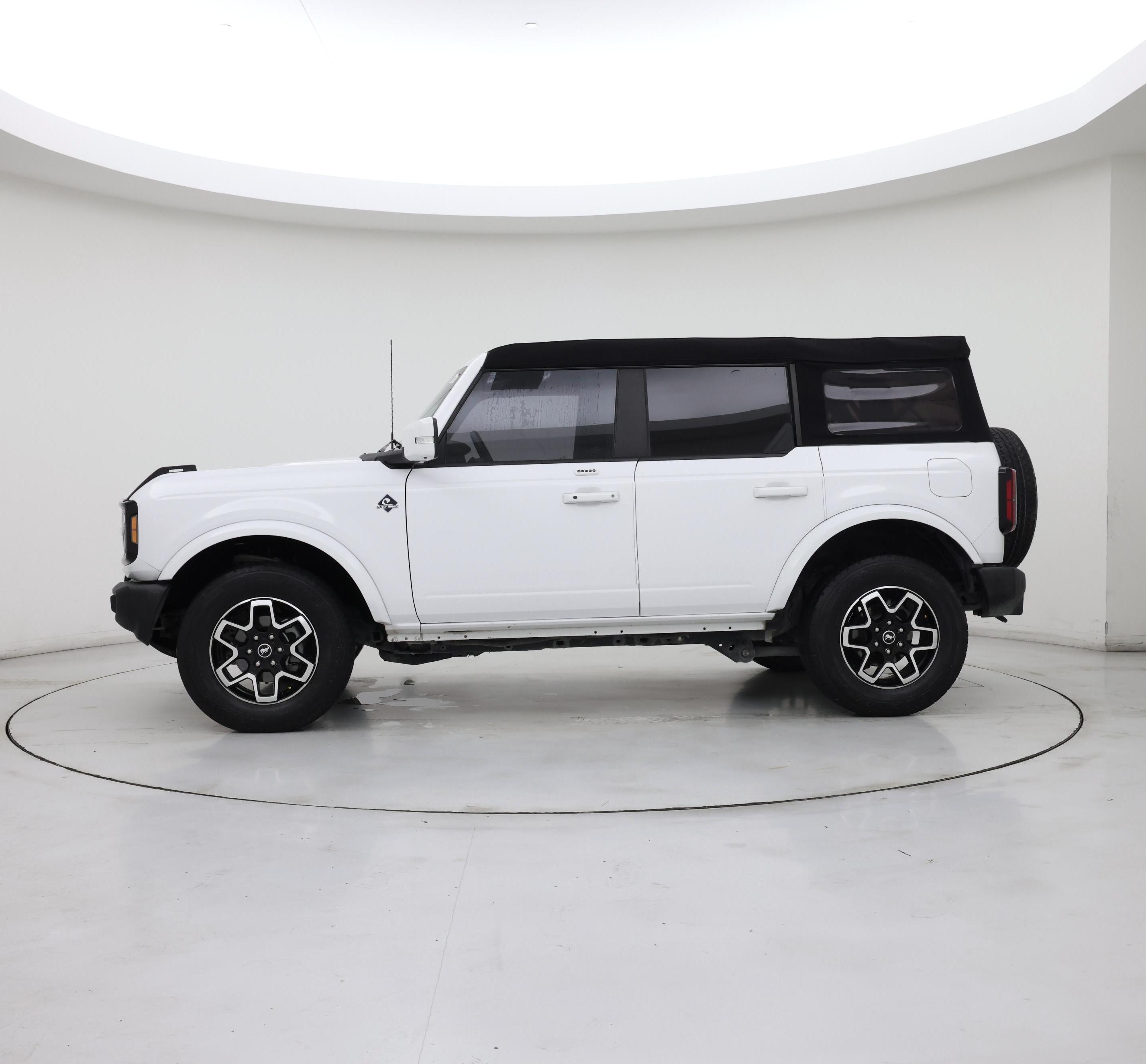 Thumbnail: 2023 Ford Bronco - 3