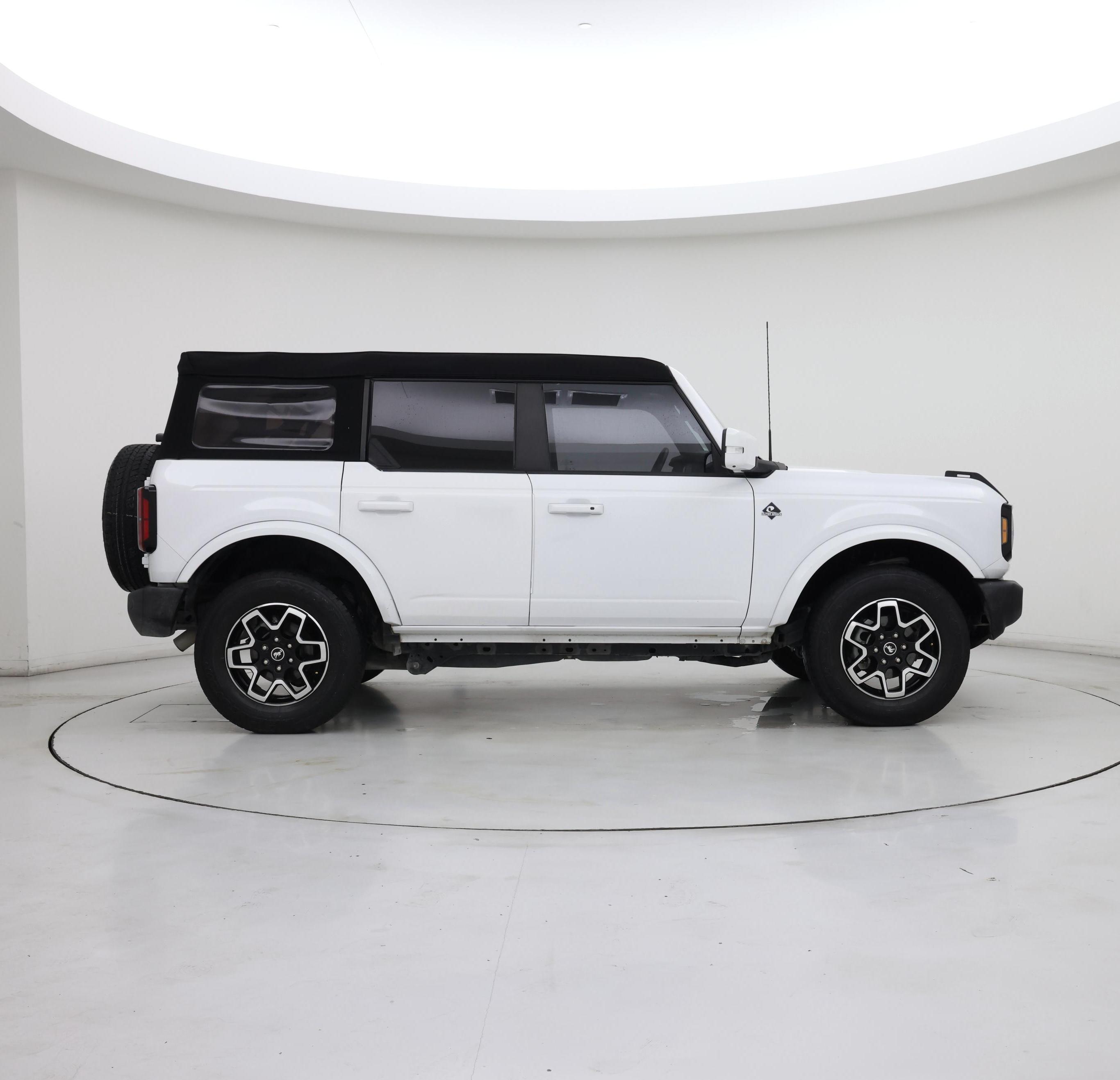 Thumbnail: 2023 Ford Bronco - 7