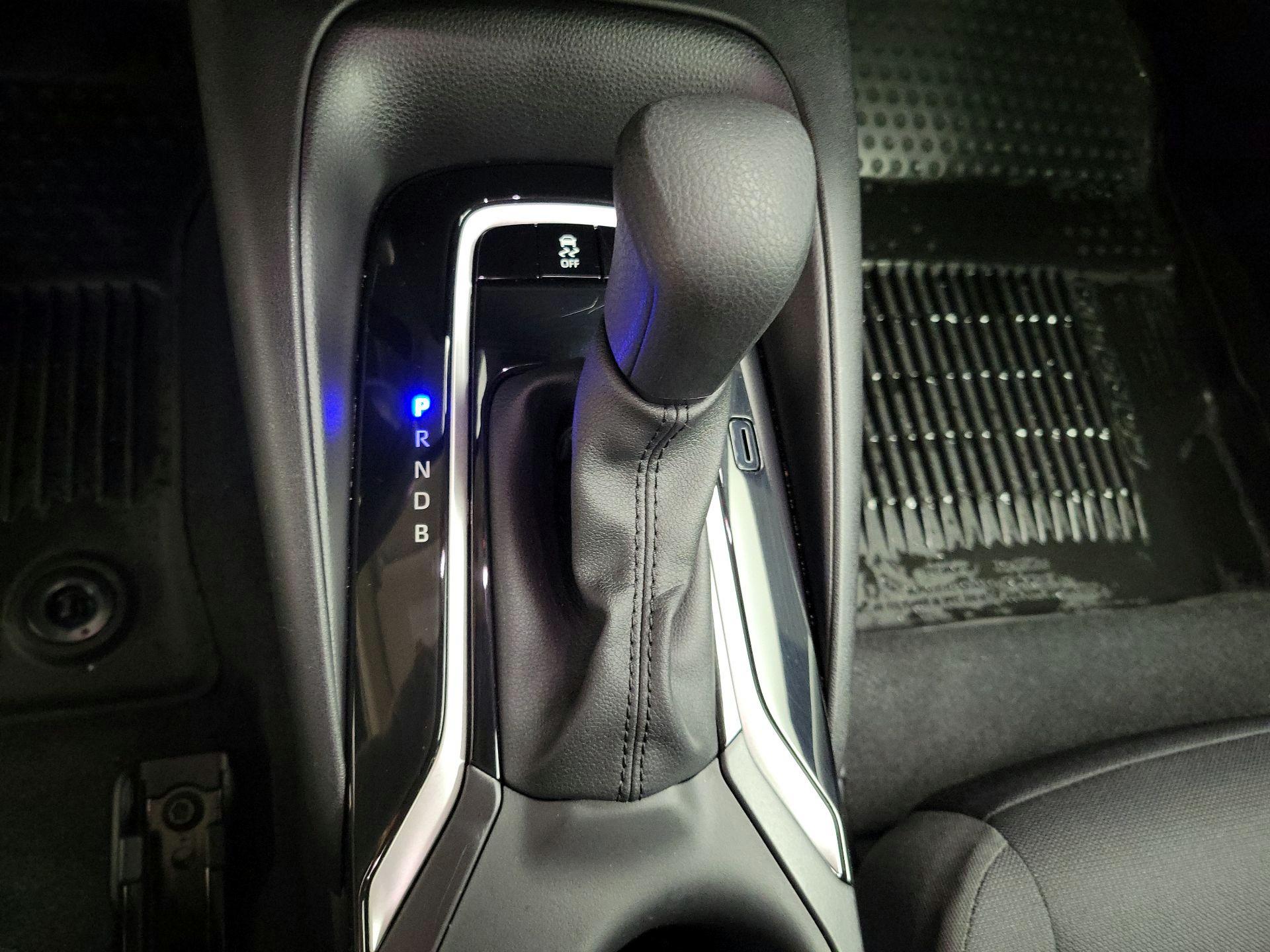 Thumbnail: 2025 Toyota Corolla - 18