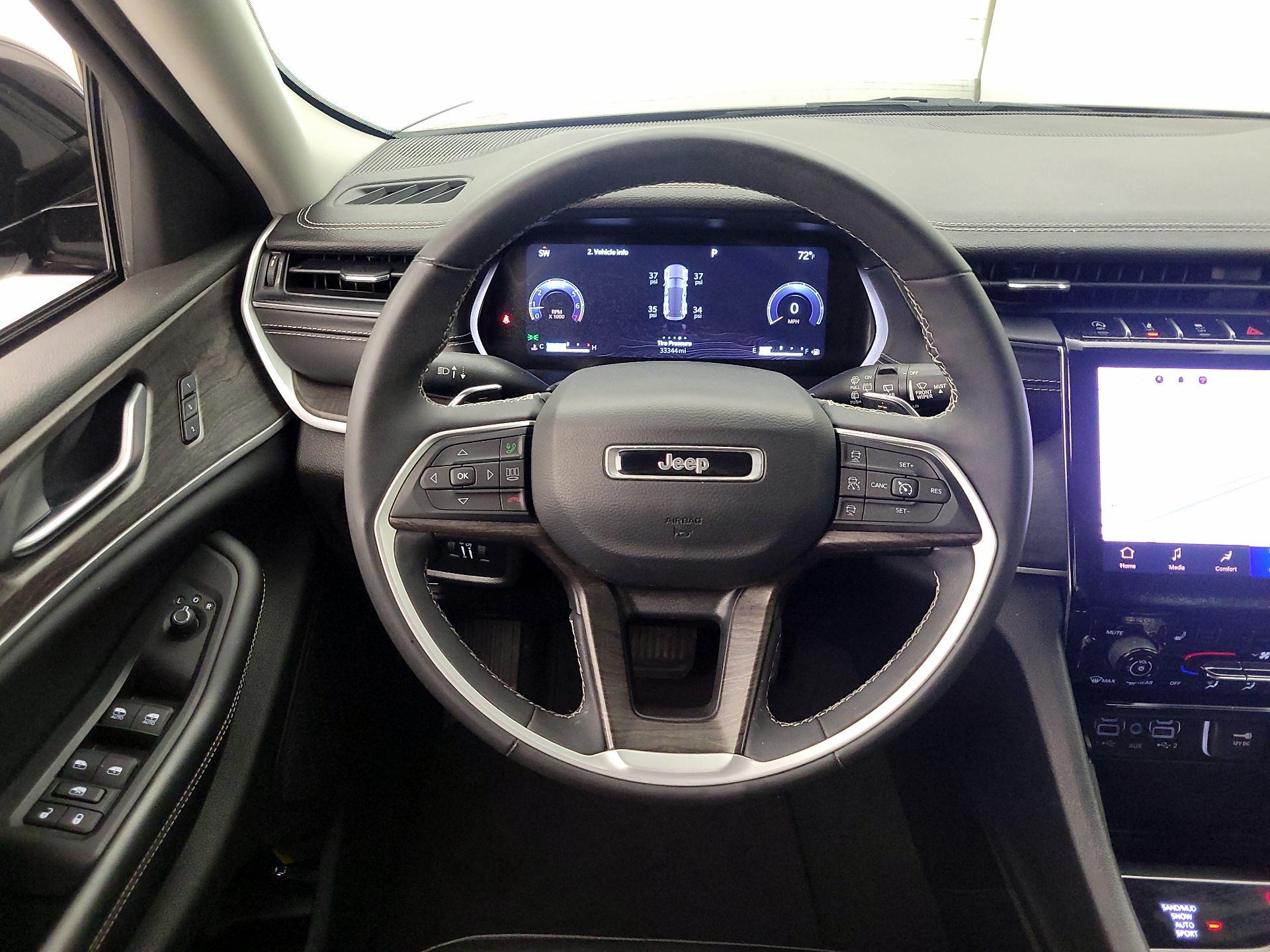 Thumbnail: 2023 Jeep Grand Cherokee - 10