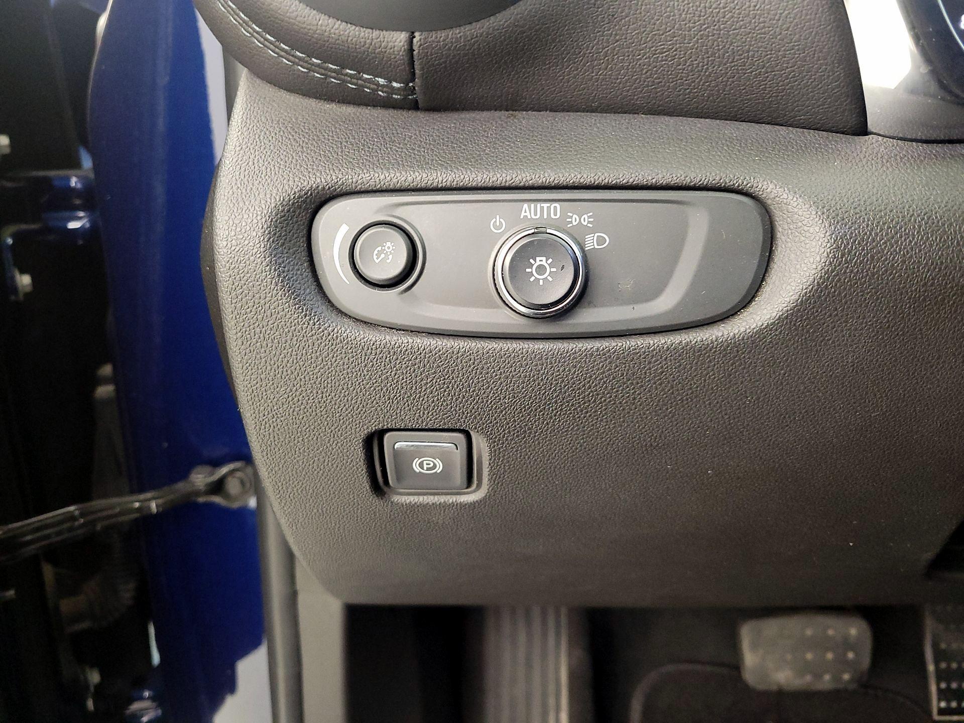 Thumbnail: 2022 Chevrolet Blazer - 13