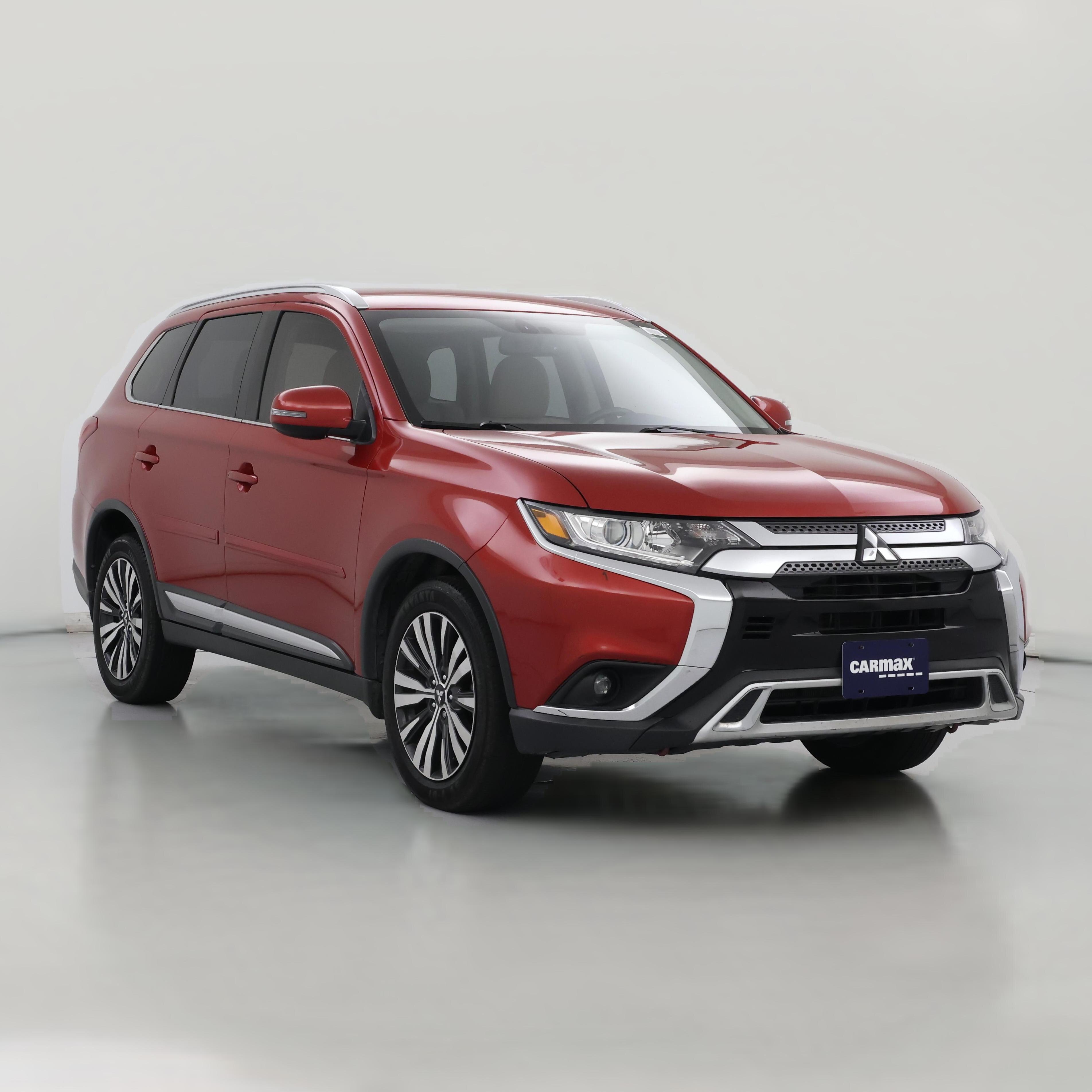 Thumbnail: 2019 Mitsubishi Outlander - 1