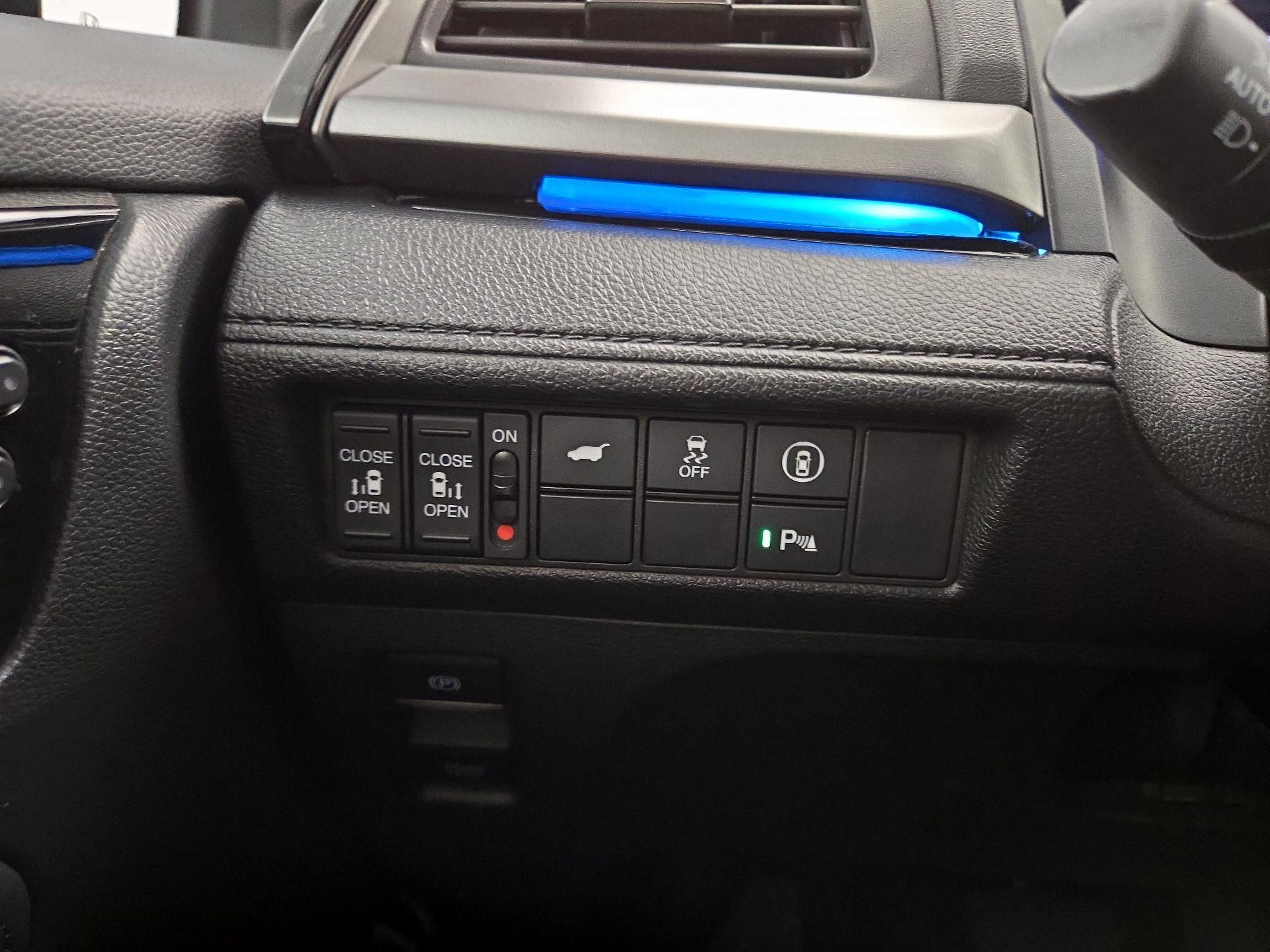 Thumbnail: 2023 Honda Odyssey - 13