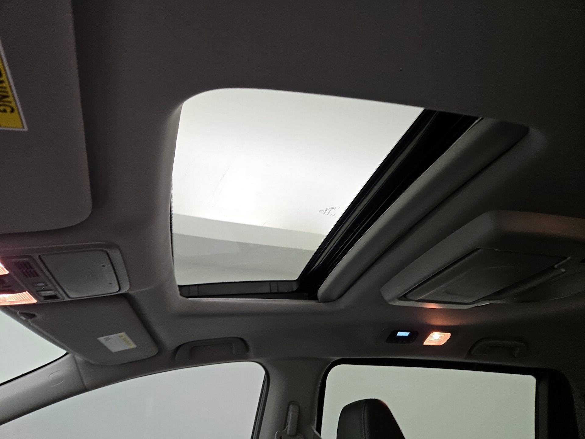 Thumbnail: 2023 Honda Odyssey - 20