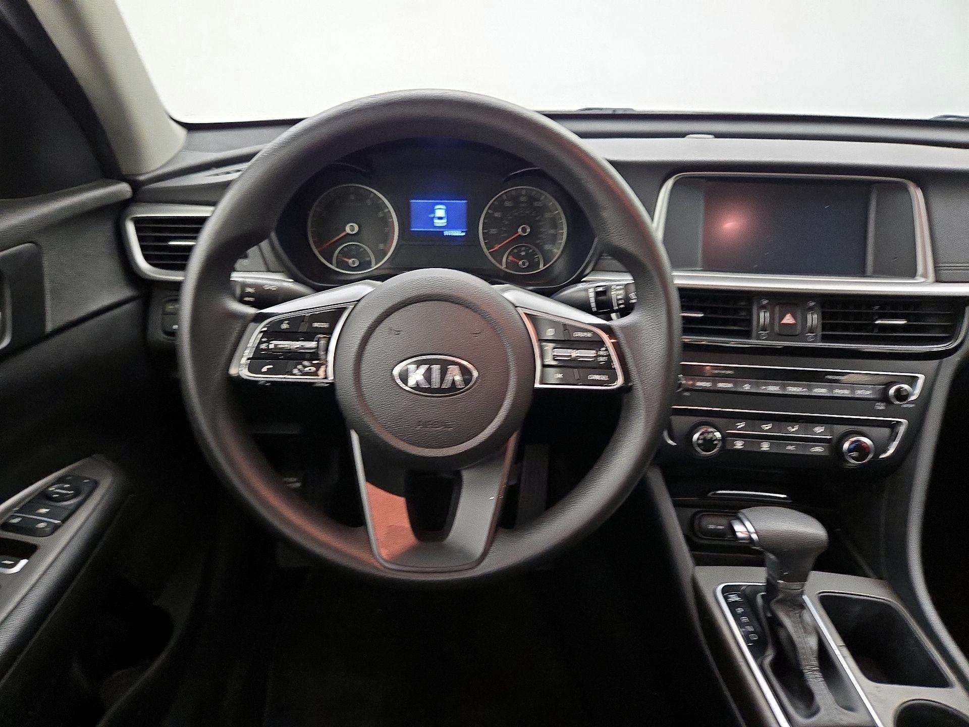 Thumbnail: 2020 Kia Optima - 10