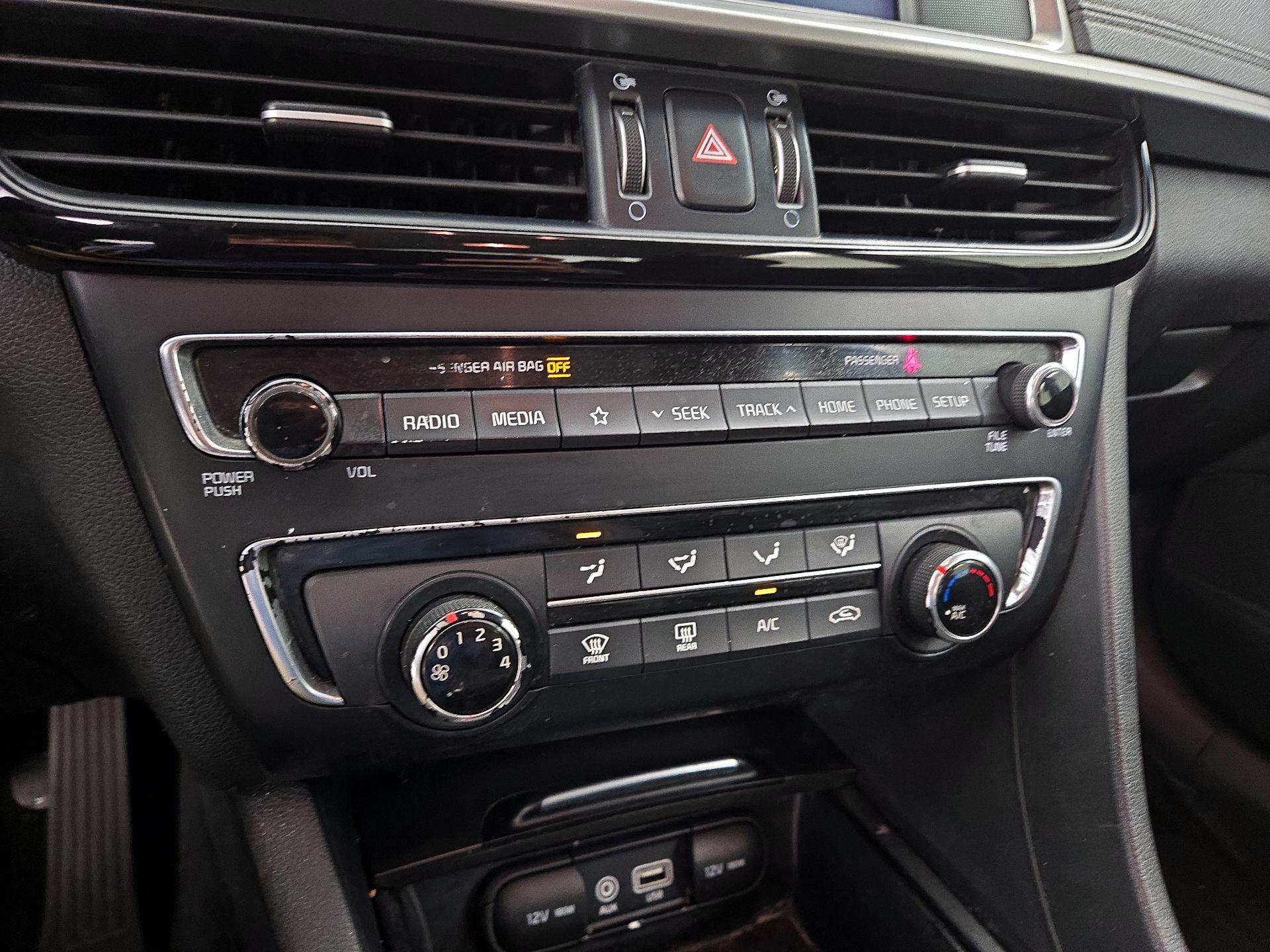 Thumbnail: 2020 Kia Optima - 16