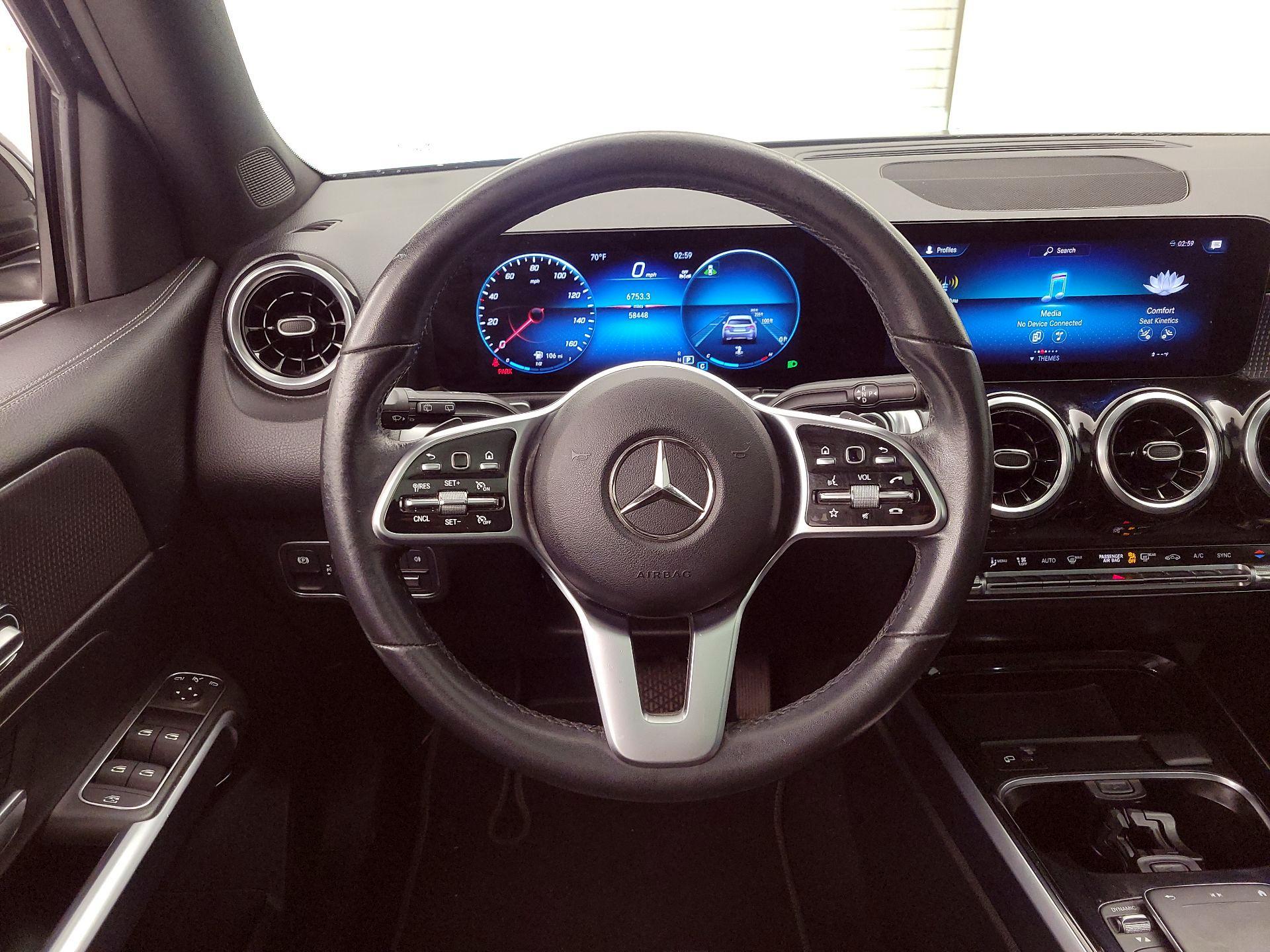 Thumbnail: 2023 Mercedes-Benz GLB - 10