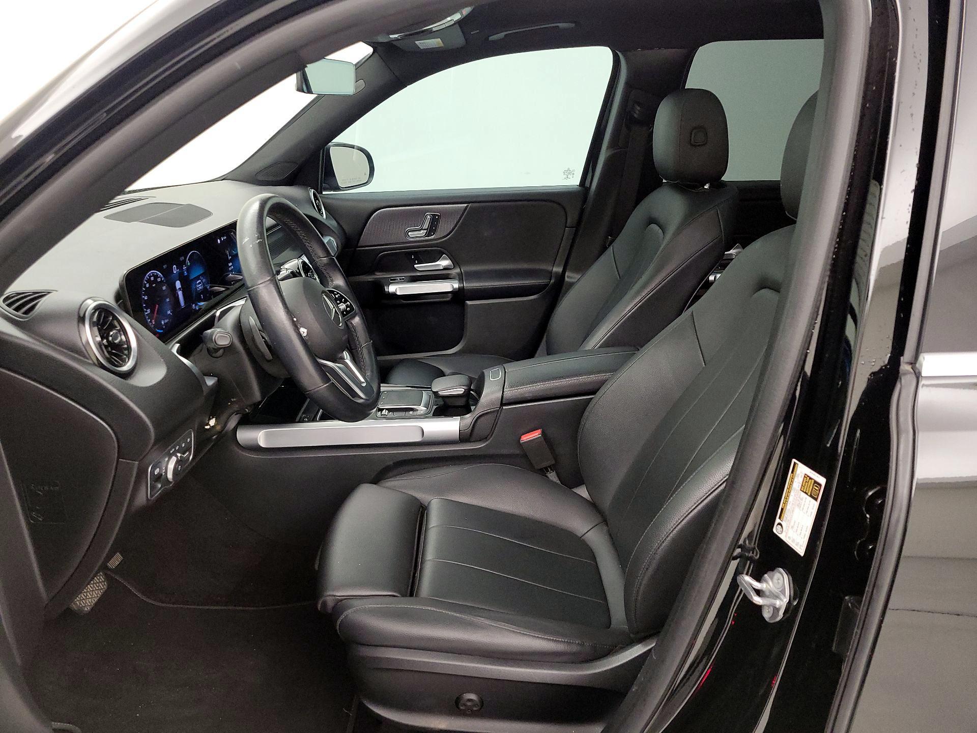 Thumbnail: 2023 Mercedes-Benz GLB - 11