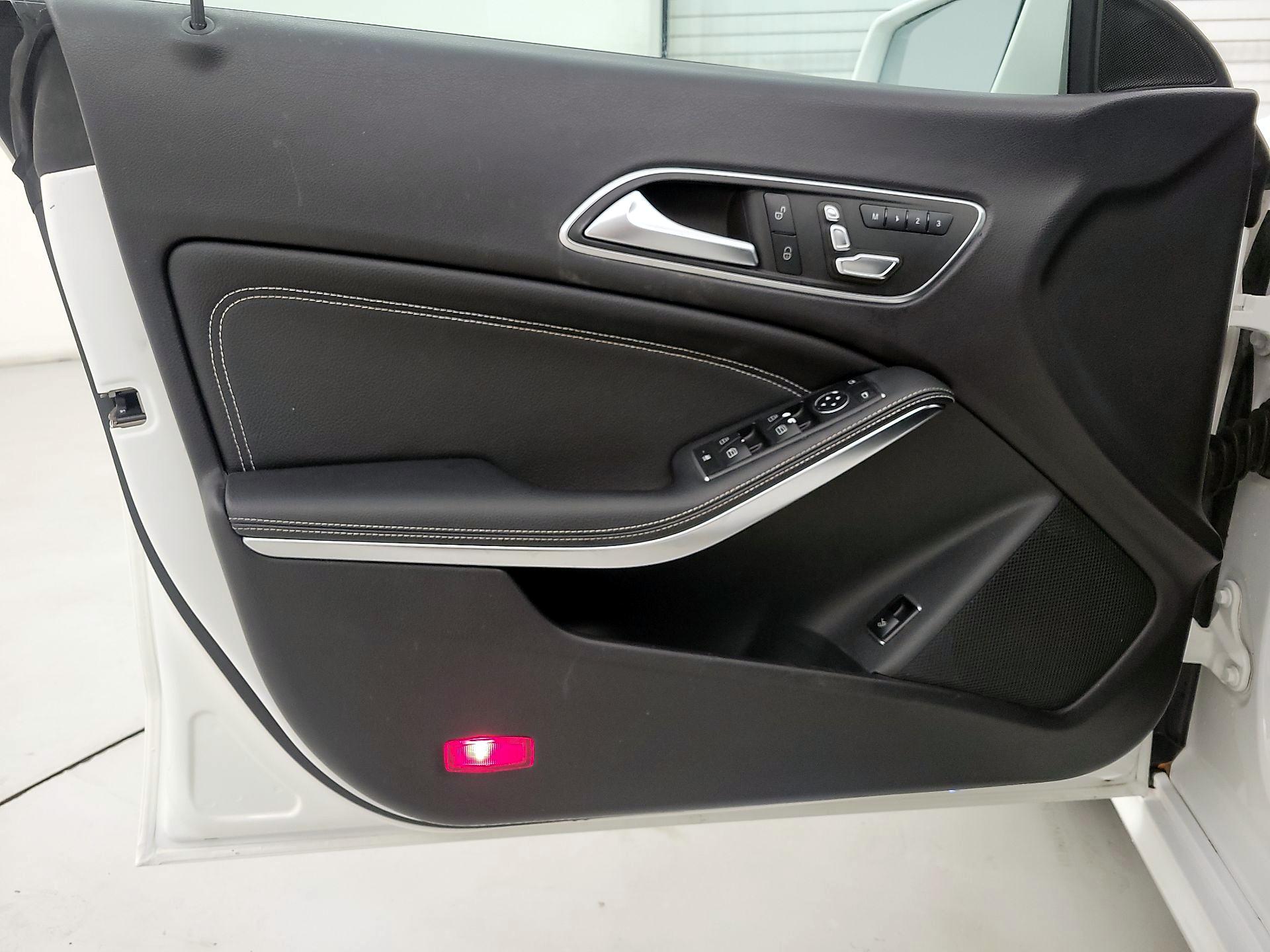 Thumbnail: 2019 Mercedes-Benz CLA - 12