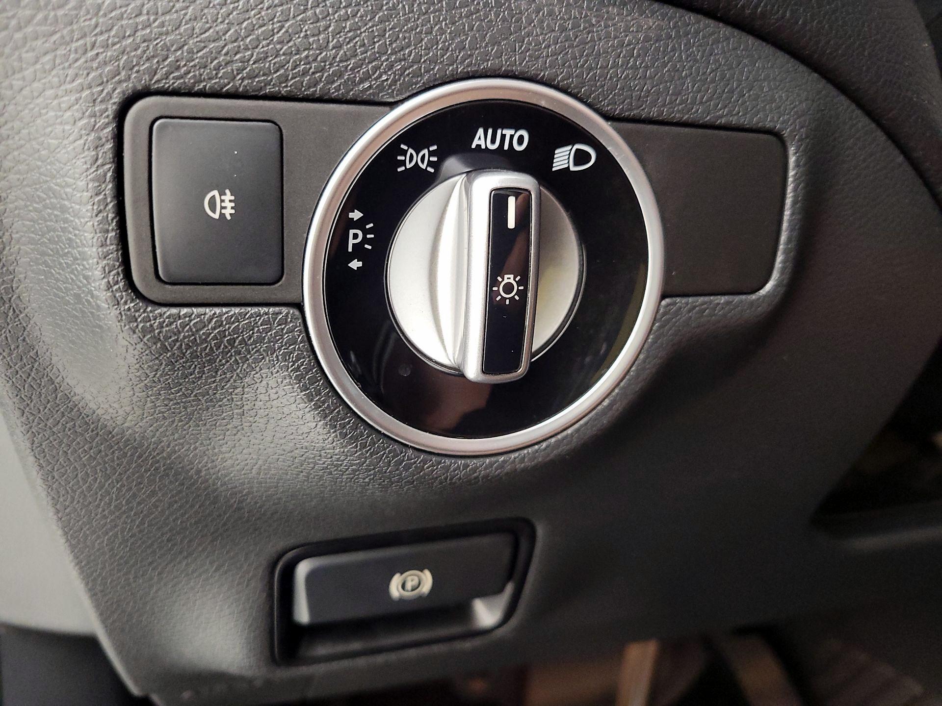 Thumbnail: 2019 Mercedes-Benz CLA - 13