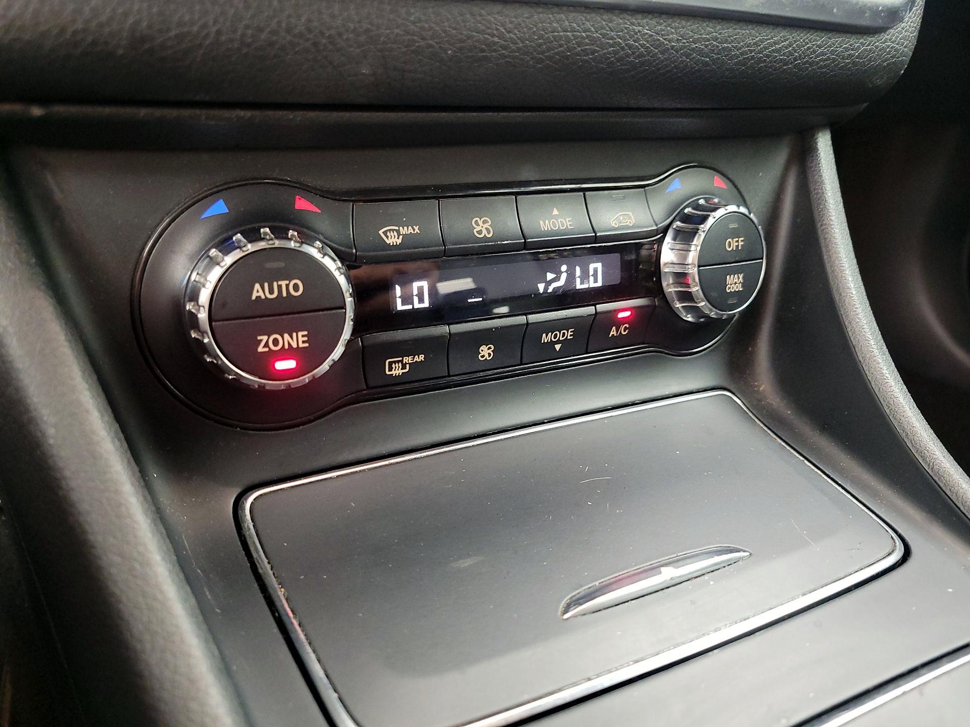 Thumbnail: 2019 Mercedes-Benz CLA - 17