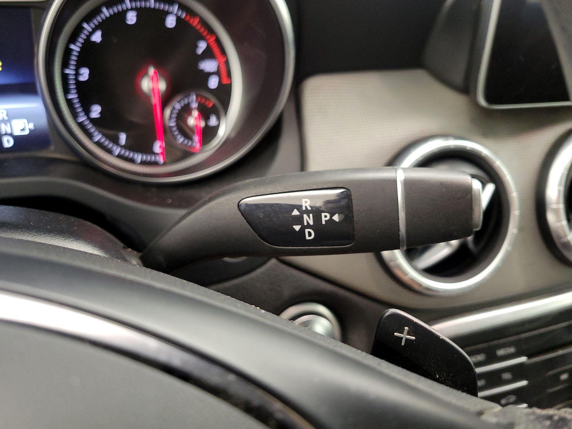 Thumbnail: 2019 Mercedes-Benz CLA - 18