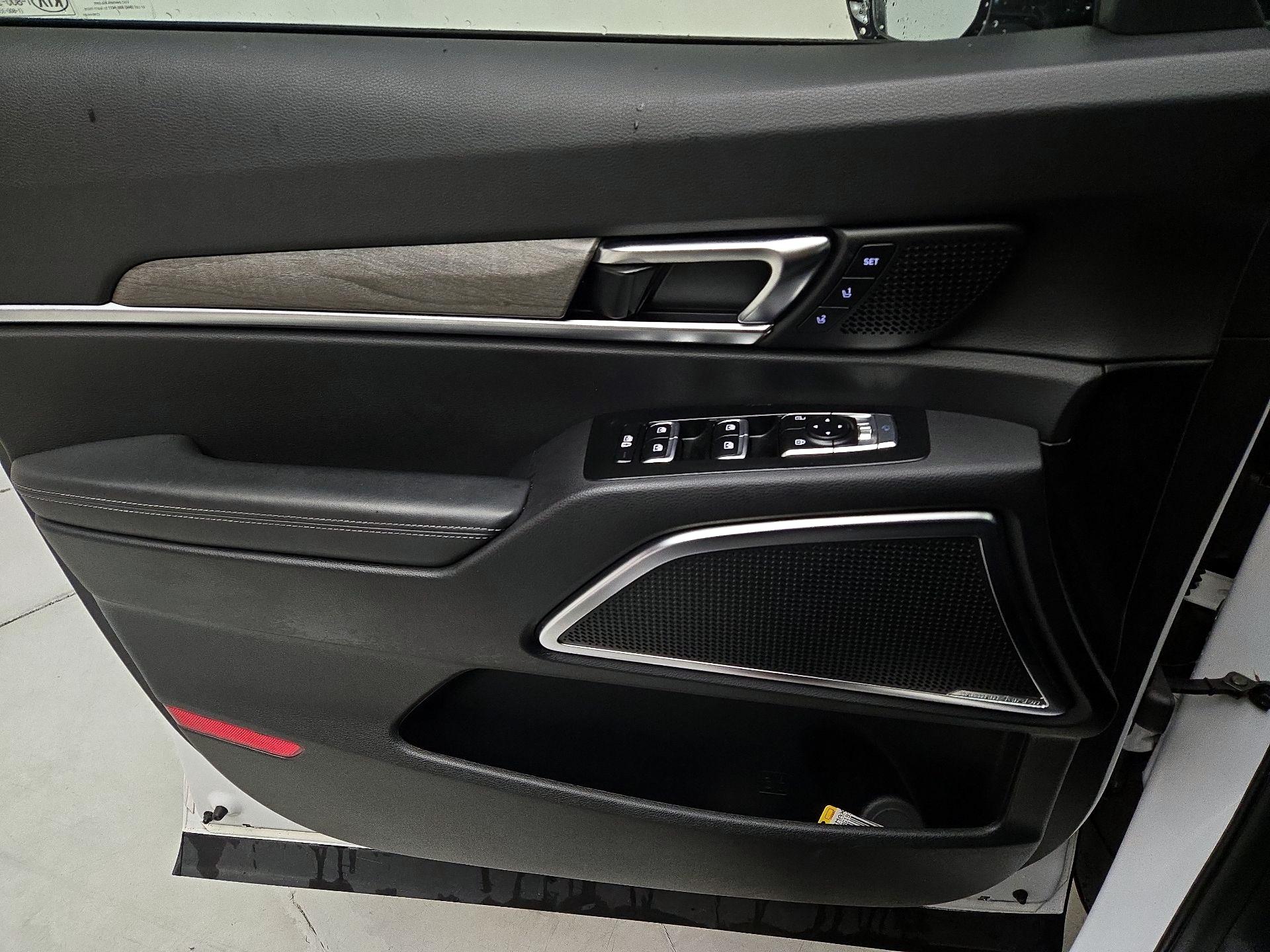 Thumbnail: 2021 Kia Telluride - 12