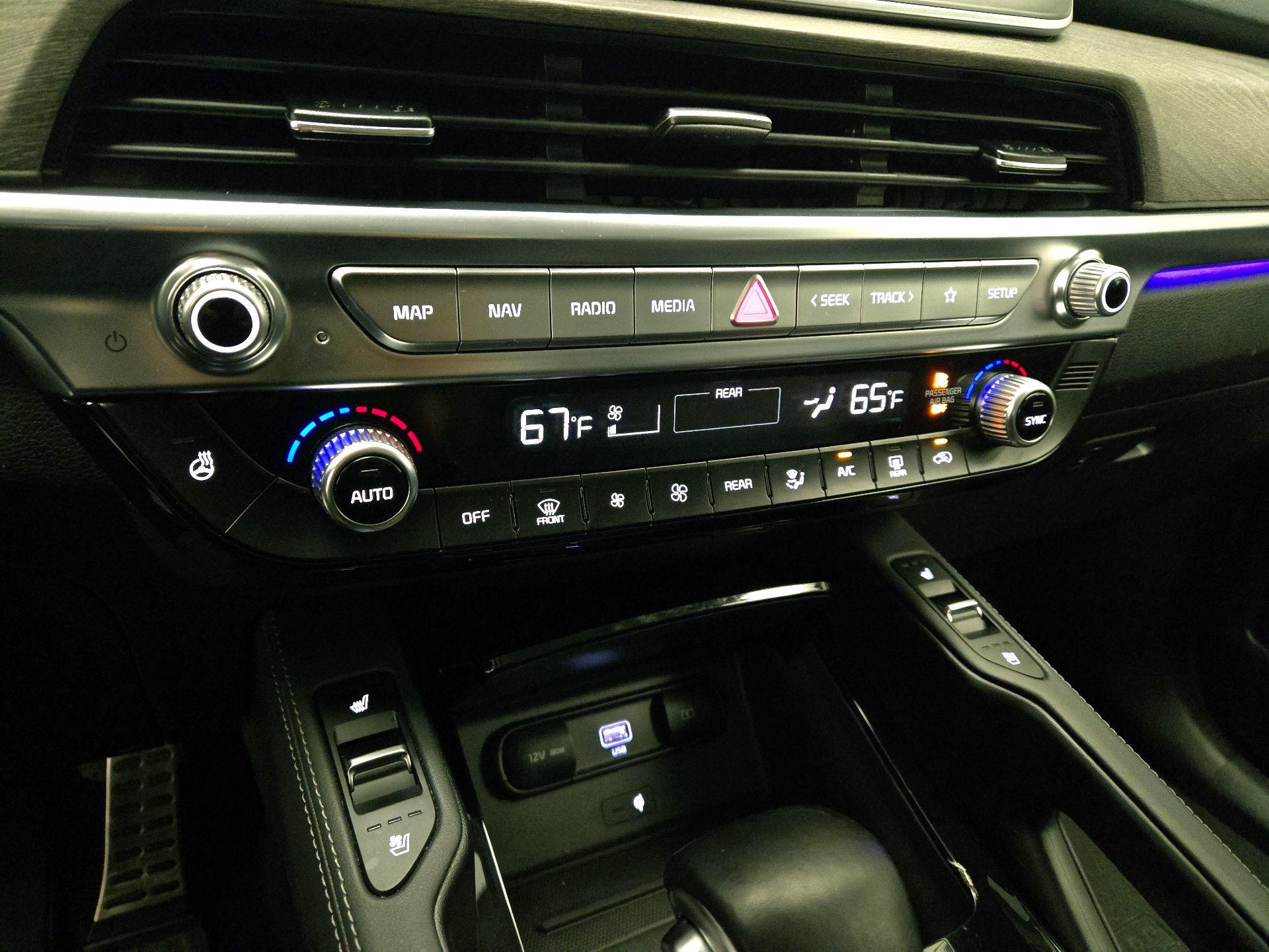 Thumbnail: 2021 Kia Telluride - 17