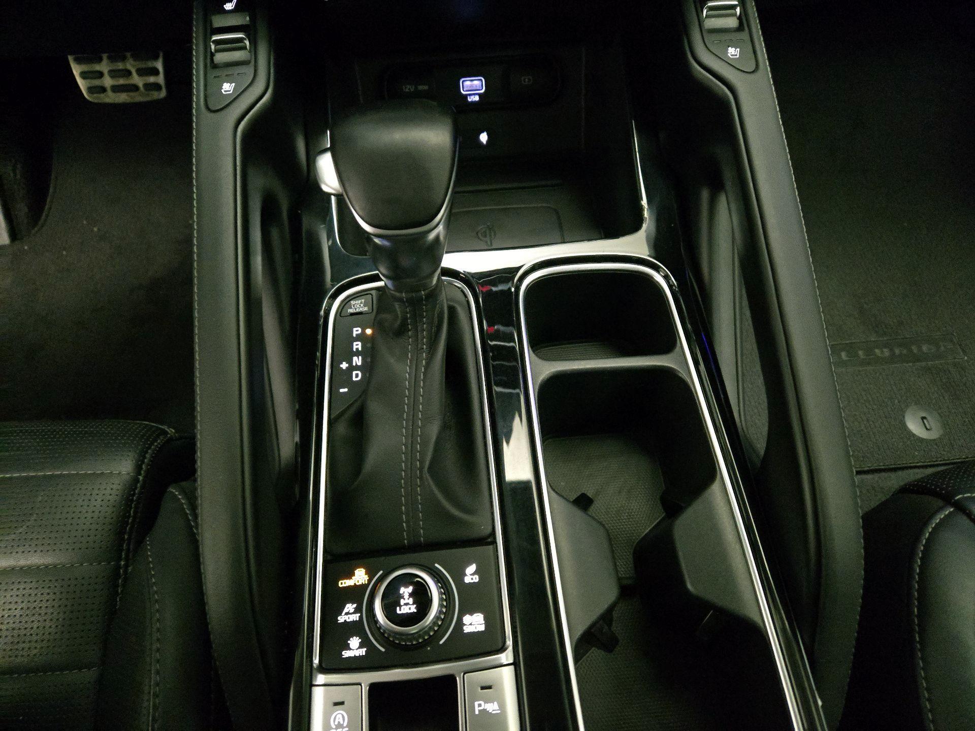 Thumbnail: 2021 Kia Telluride - 18